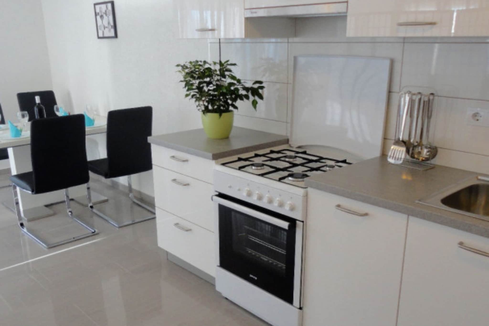 Paradise Apartments-Apartman with sea view and balcony 3