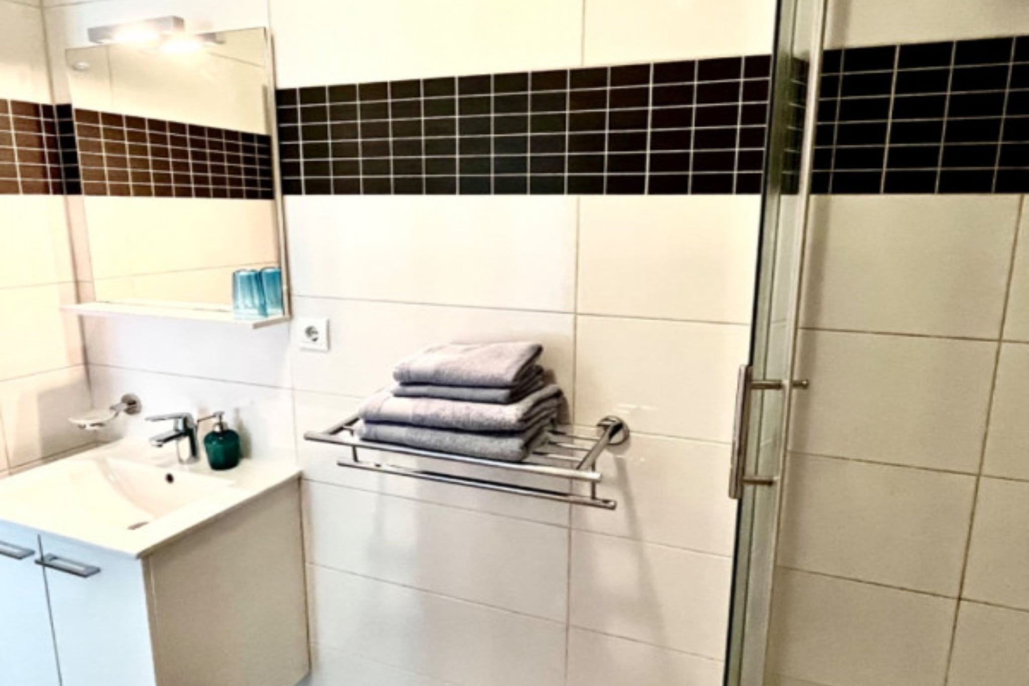 Paradise Apartments-Apartman with sea view and balcony 4 - Salle de bain