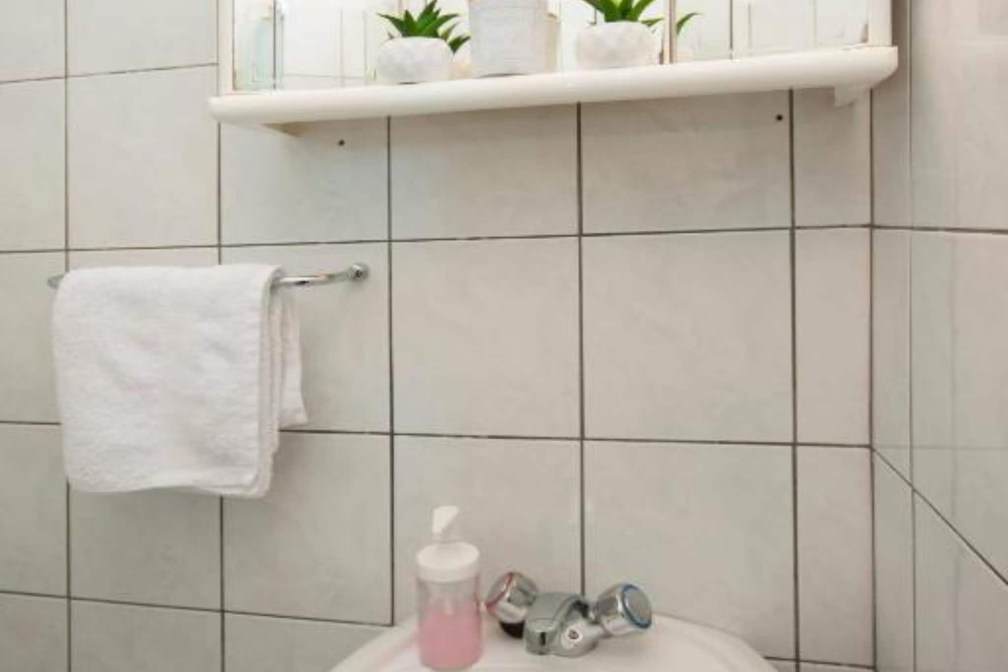 Guest House Stay & Smile Dolac Primošten - Studio with Terrace and Garden View - Badkamer