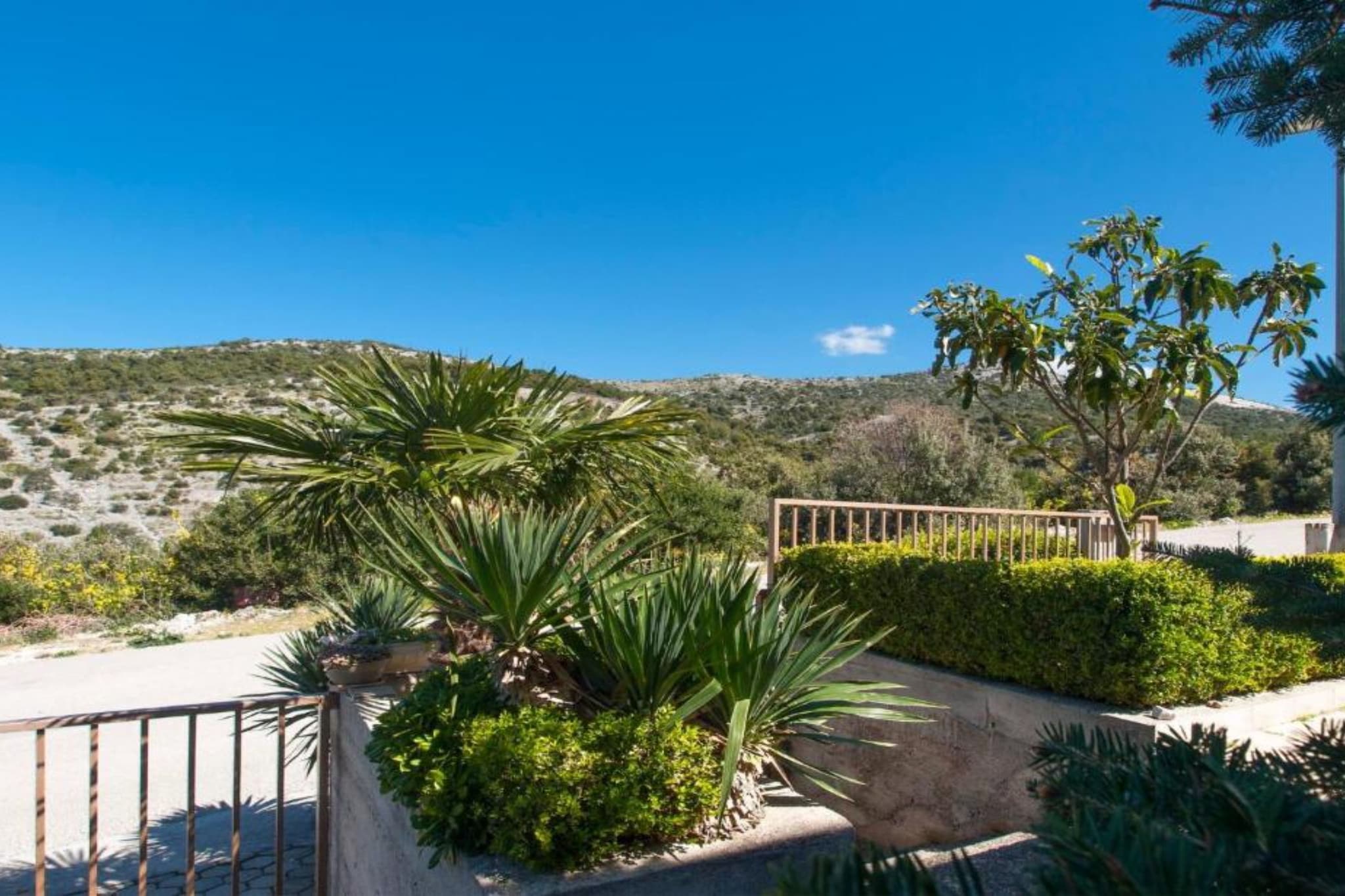 Guest House Stay & Smile Dolac Primošten - Two Bedroom Apartment with Sea View and Balcony - Terrasbalkon
