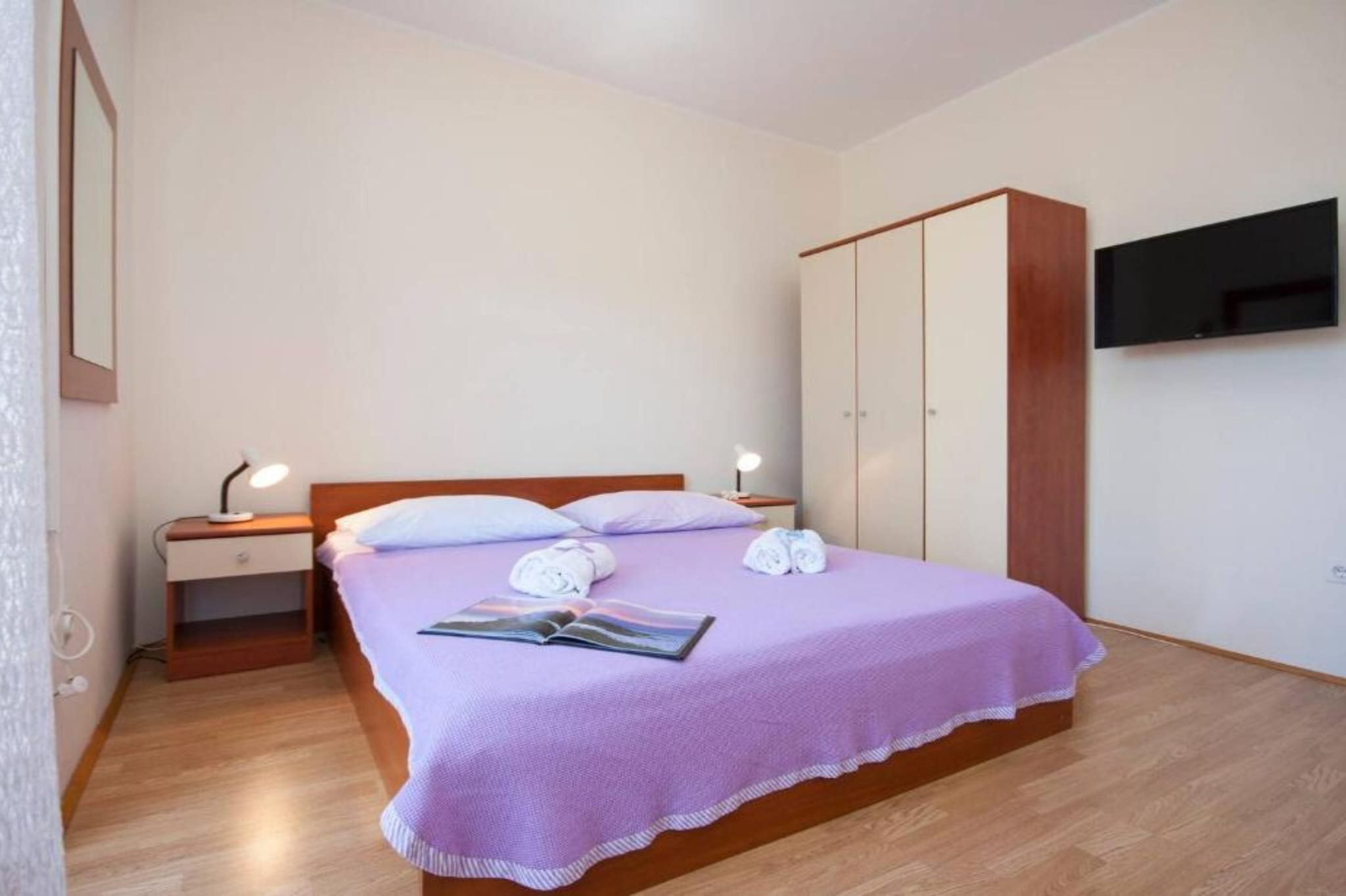Guest House Stay & Smile Dolac Primošten - Two Bedroom Apartment with Sea View and Balcony - Slaapkamer