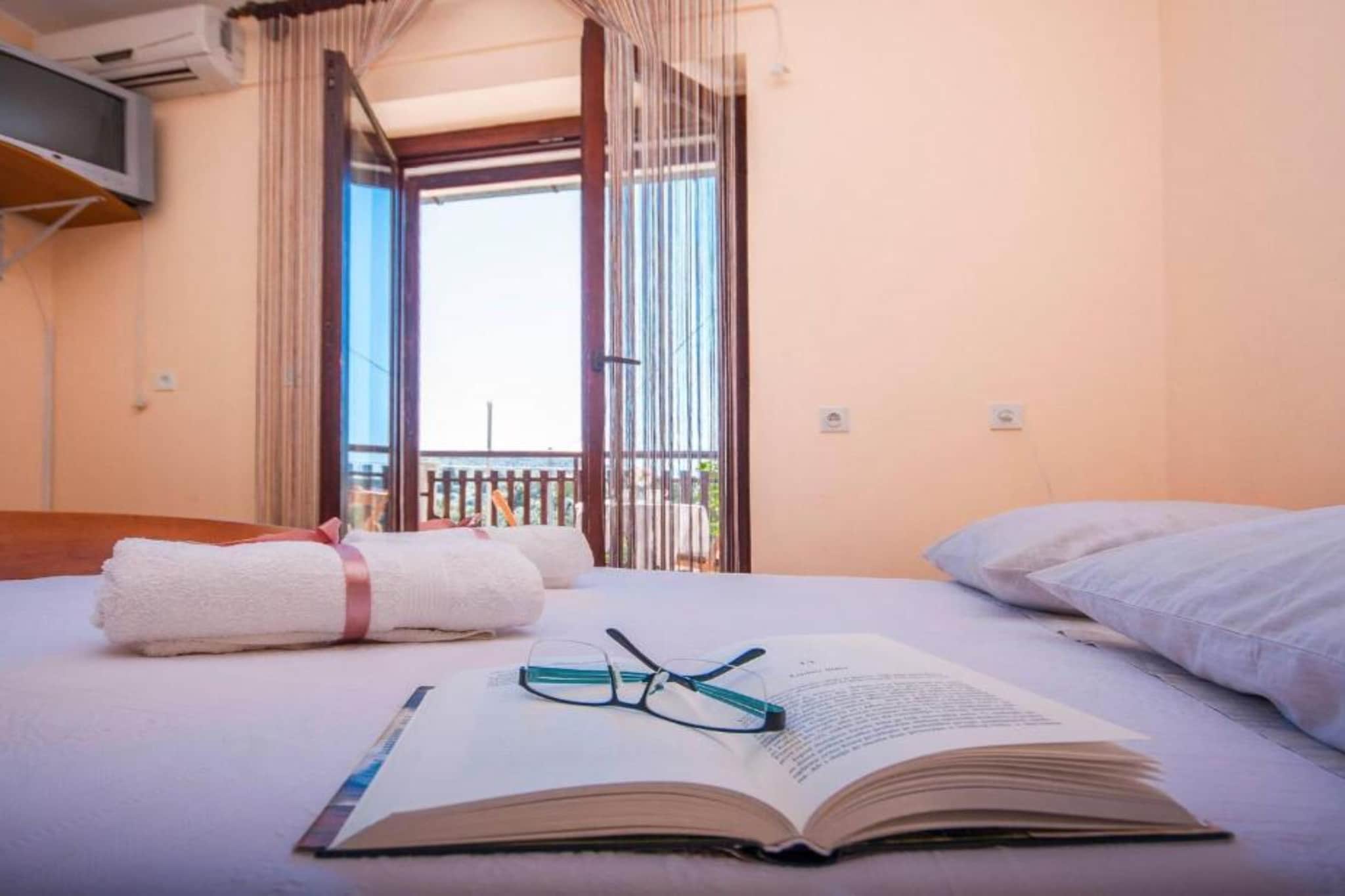 Guest House Stay & Smile Dolac Primošten - Studio with Sea View and Balcony
