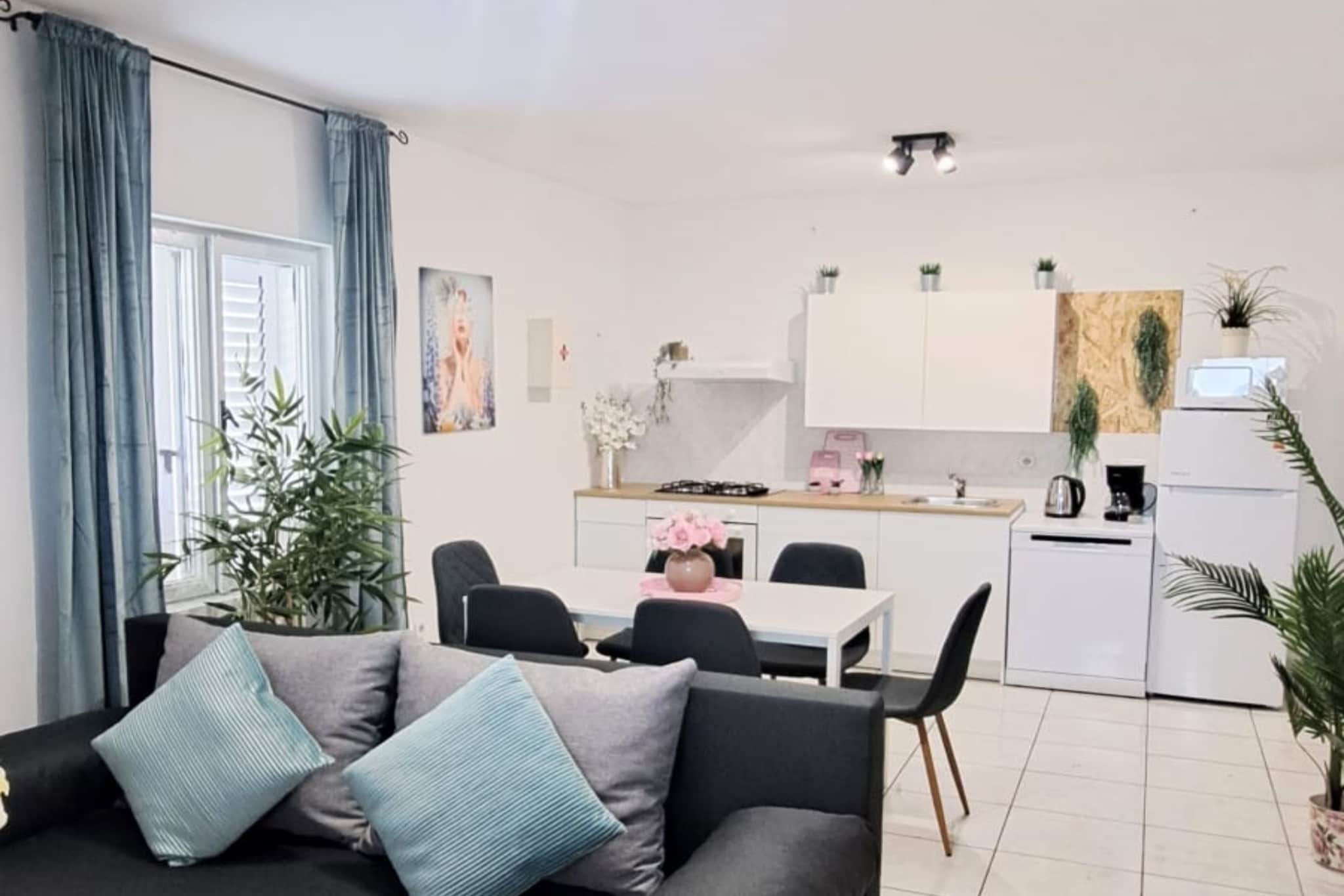 Apartments Villa Mavi, Novalja, ground floor - Keuken