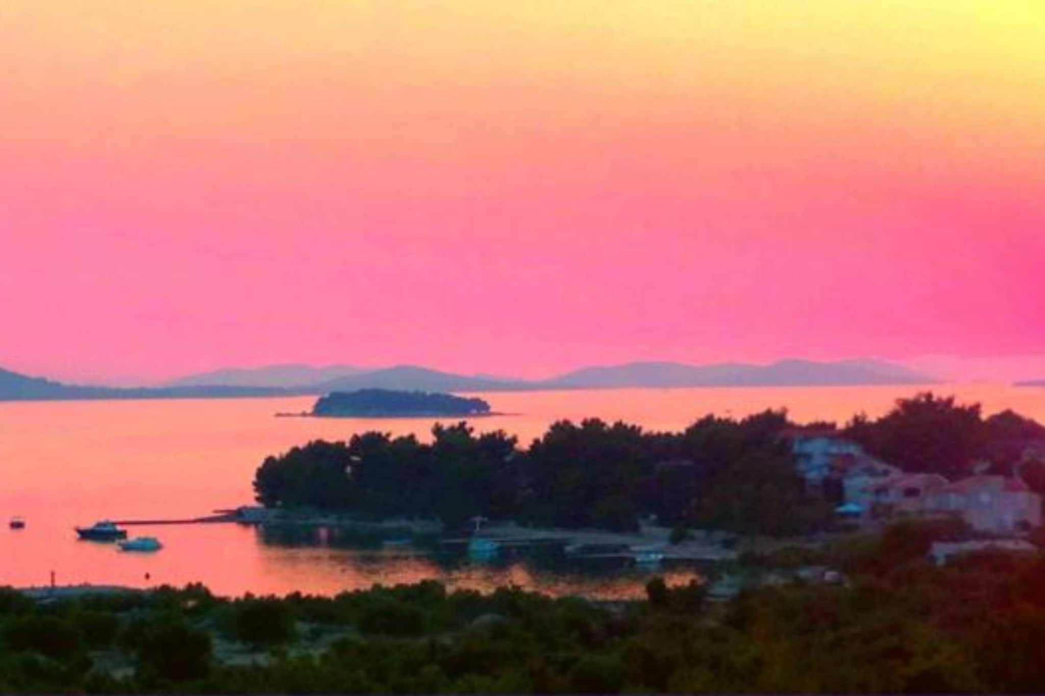Guest House Jurković- Four Bedroom Apartment with  Sea View and Terrace - Extérieur