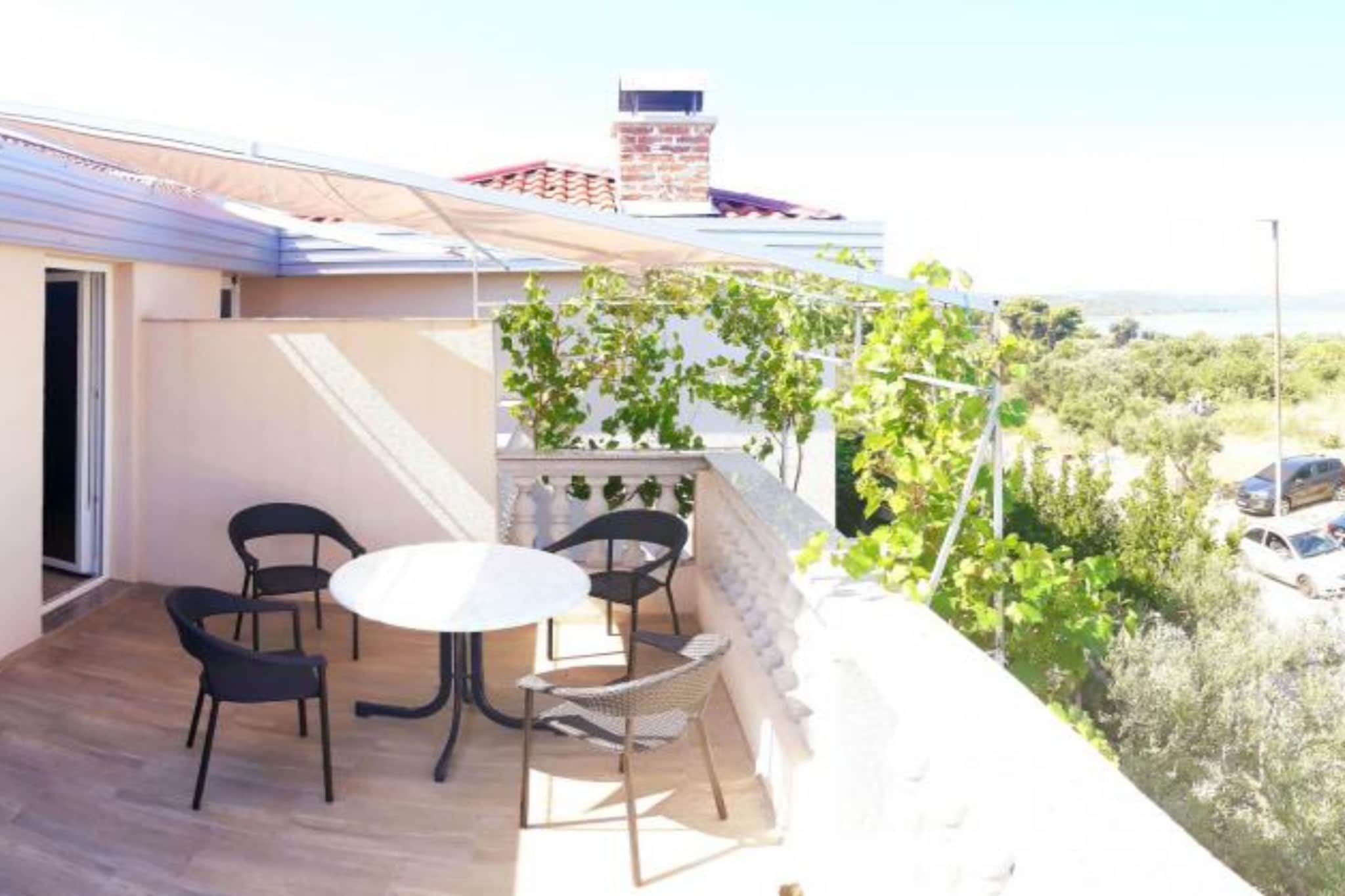 Guest House Jurković- Four Bedroom Apartment with  Sea View and Terrace - Terrasse