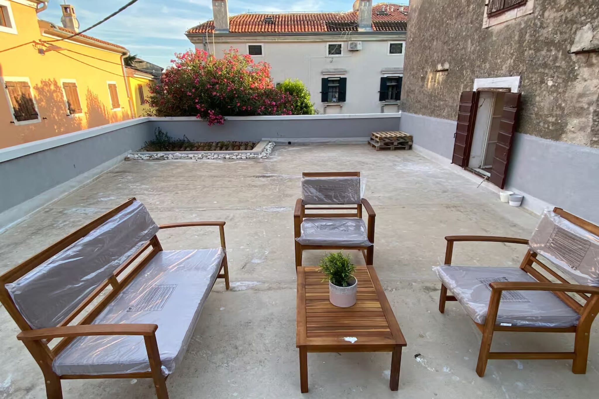Apartment old town-Novigrad 20 m from the sea - One bedroom Apartment - Terrace