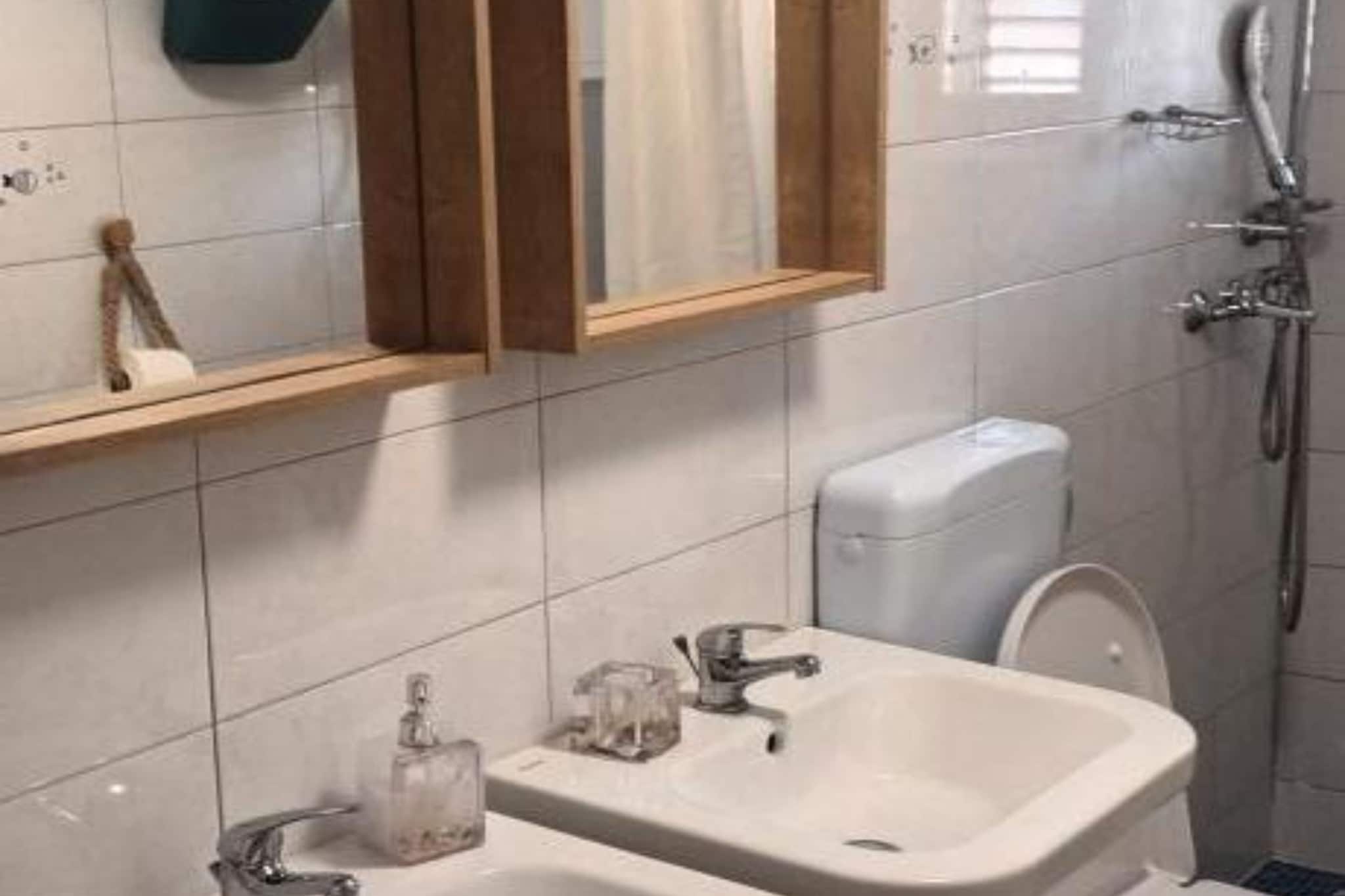 Apartments Anna Biograd na Moru - Three Bedroom Apartment With Balcony and View(Snoopie) - Badkamer