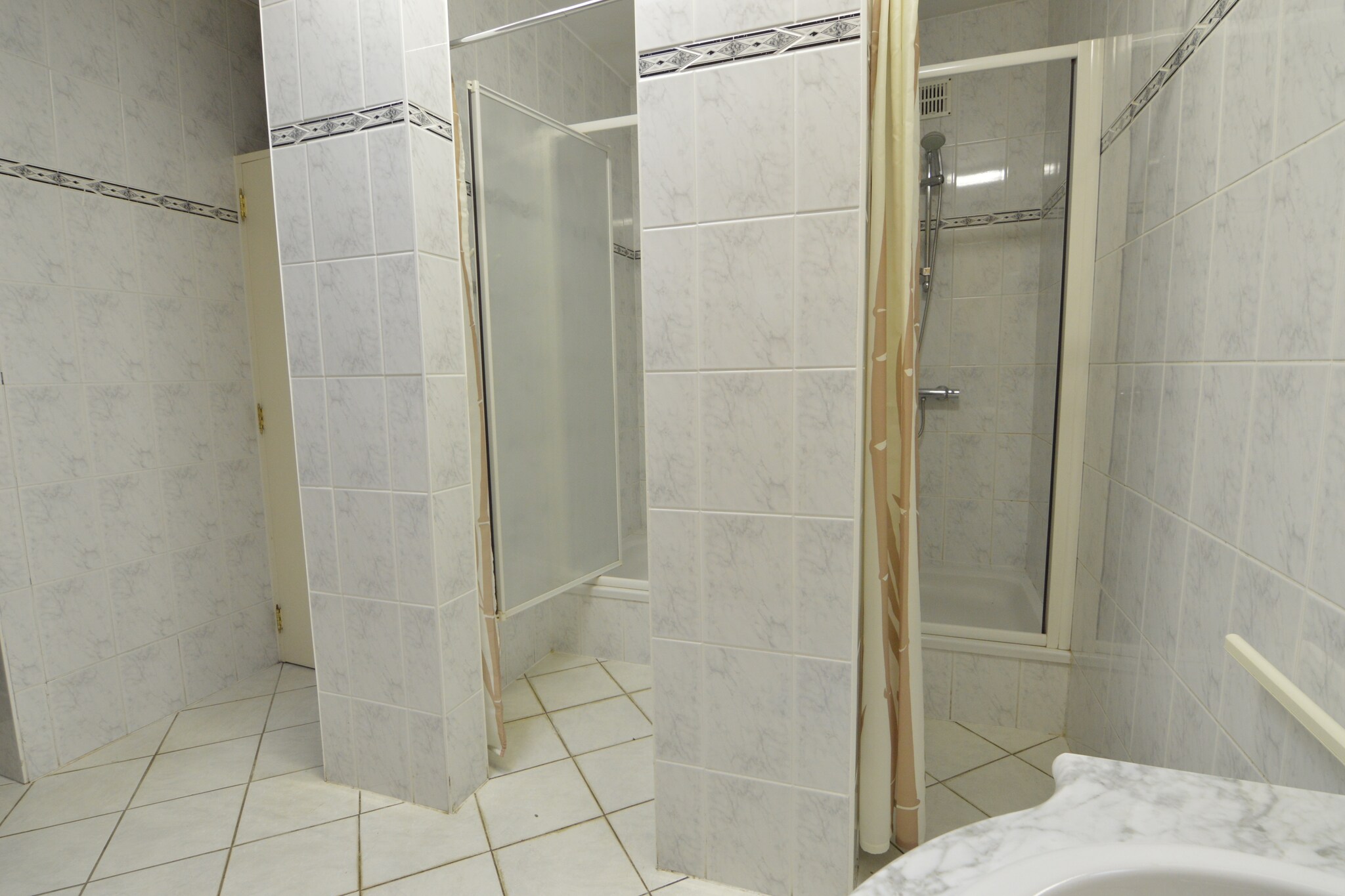 Vakantiehuis Ferrieres max. 9 personen 1 huisdier 5 slaapkamers sauna #24
