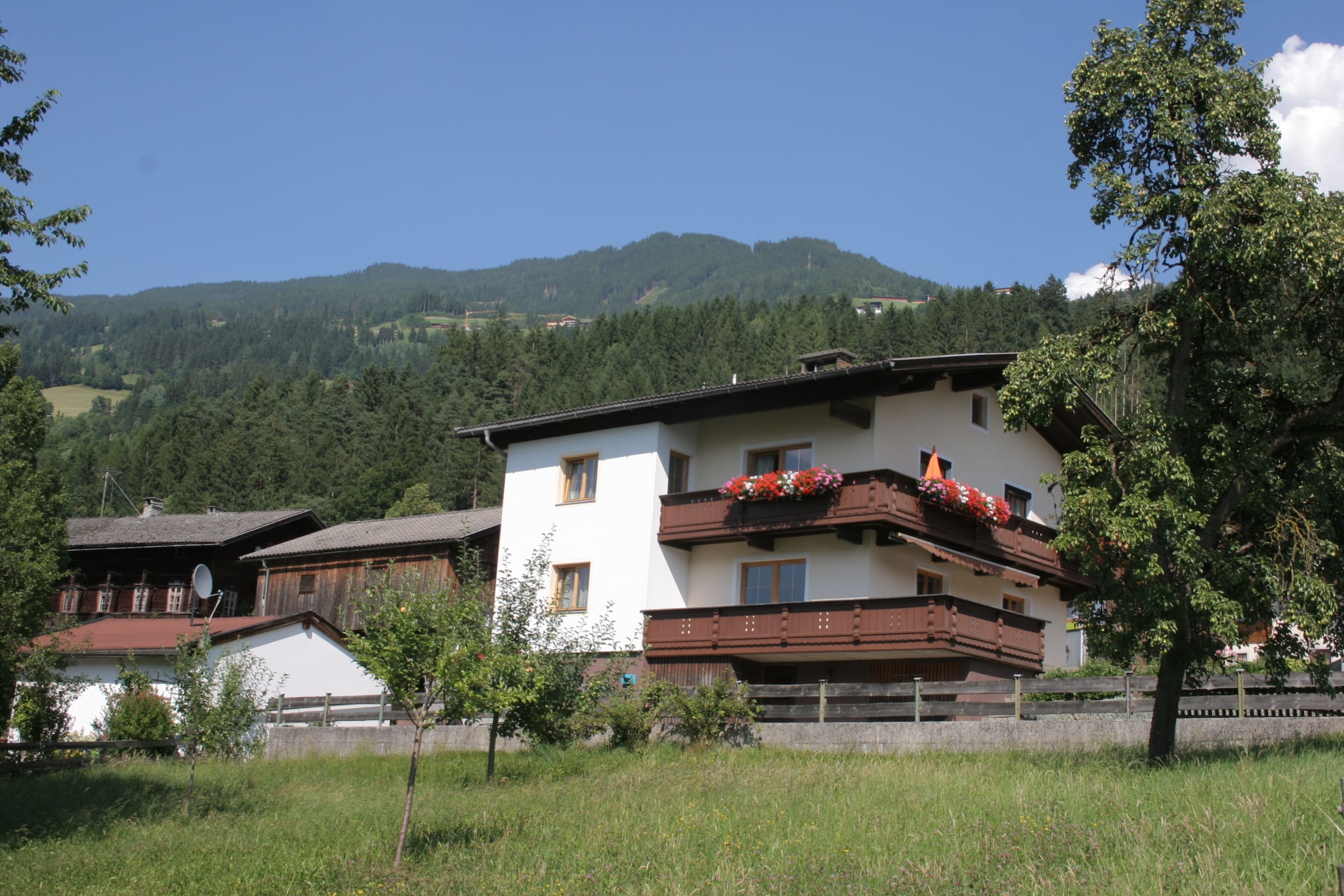 Apartment with balcony in Hart im Zillertaler