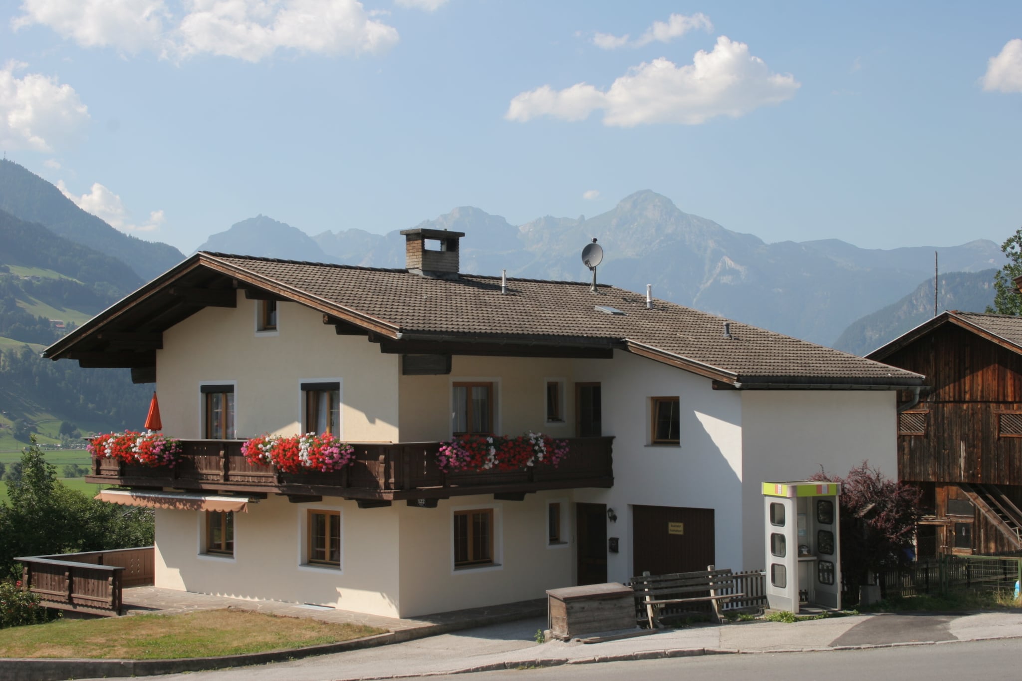 Apartment with balcony in Hart im Zillertaler