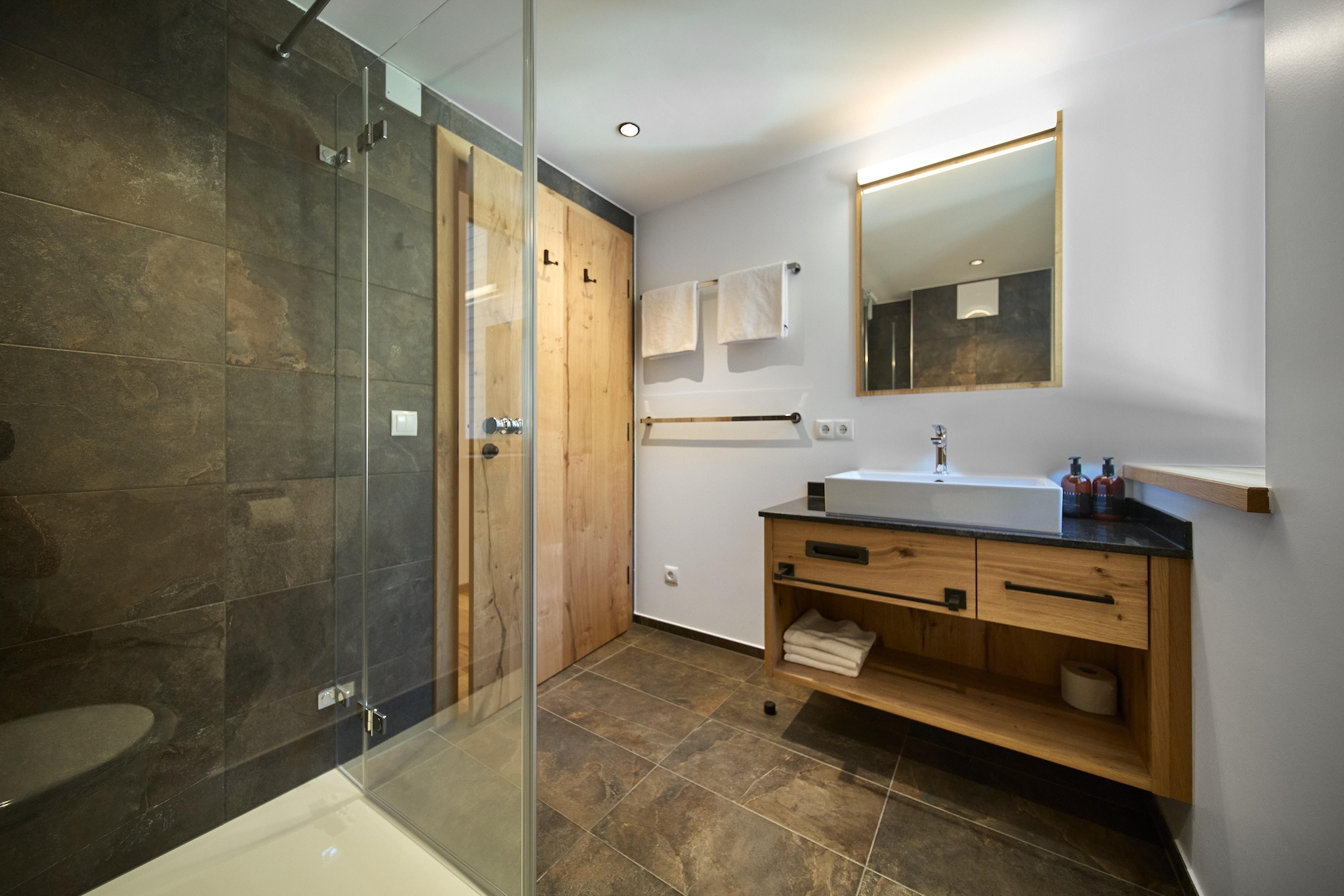 Die Monika M125 - Bathroom
