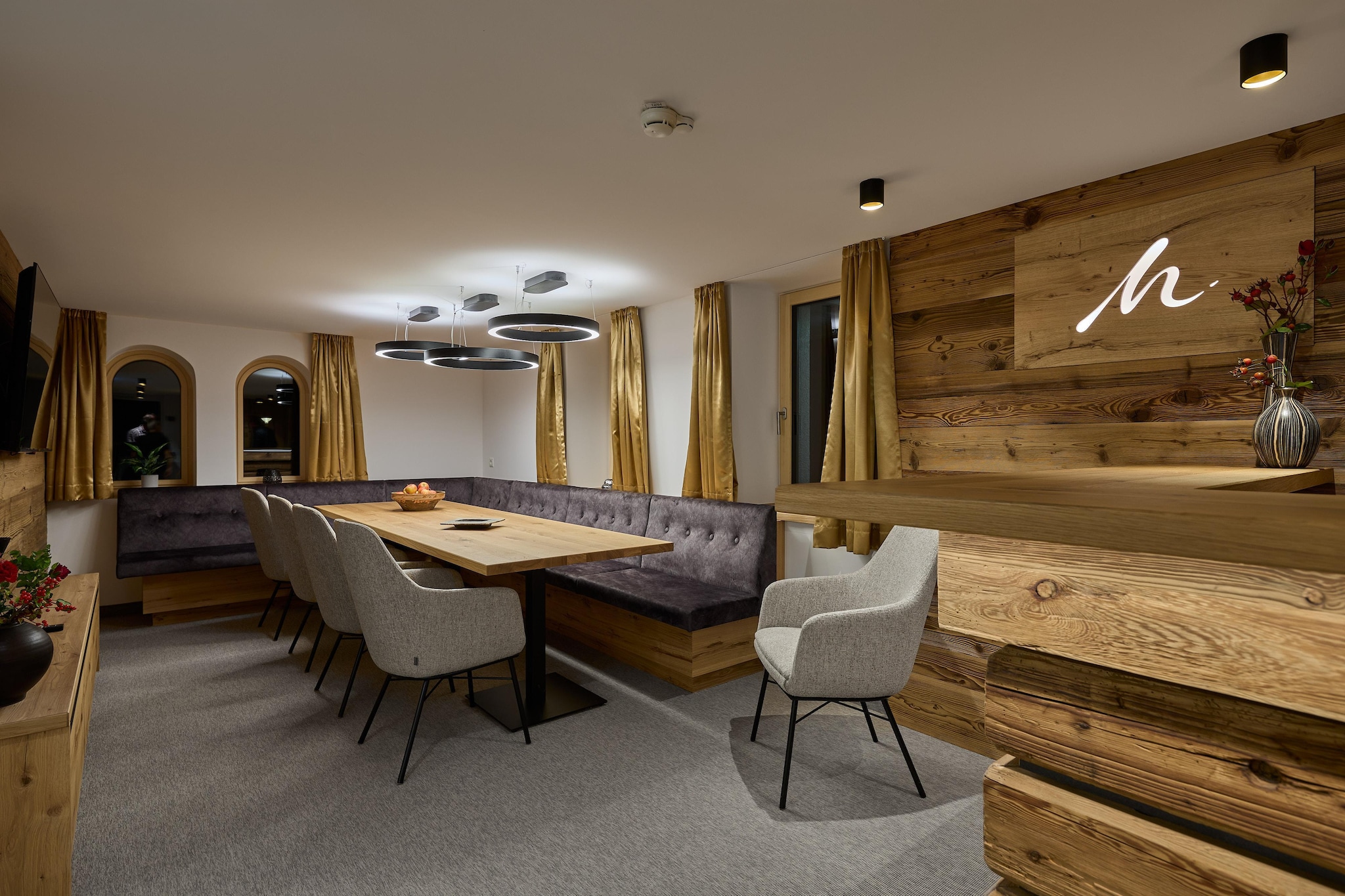 Die Monika M125 - Hall & reception