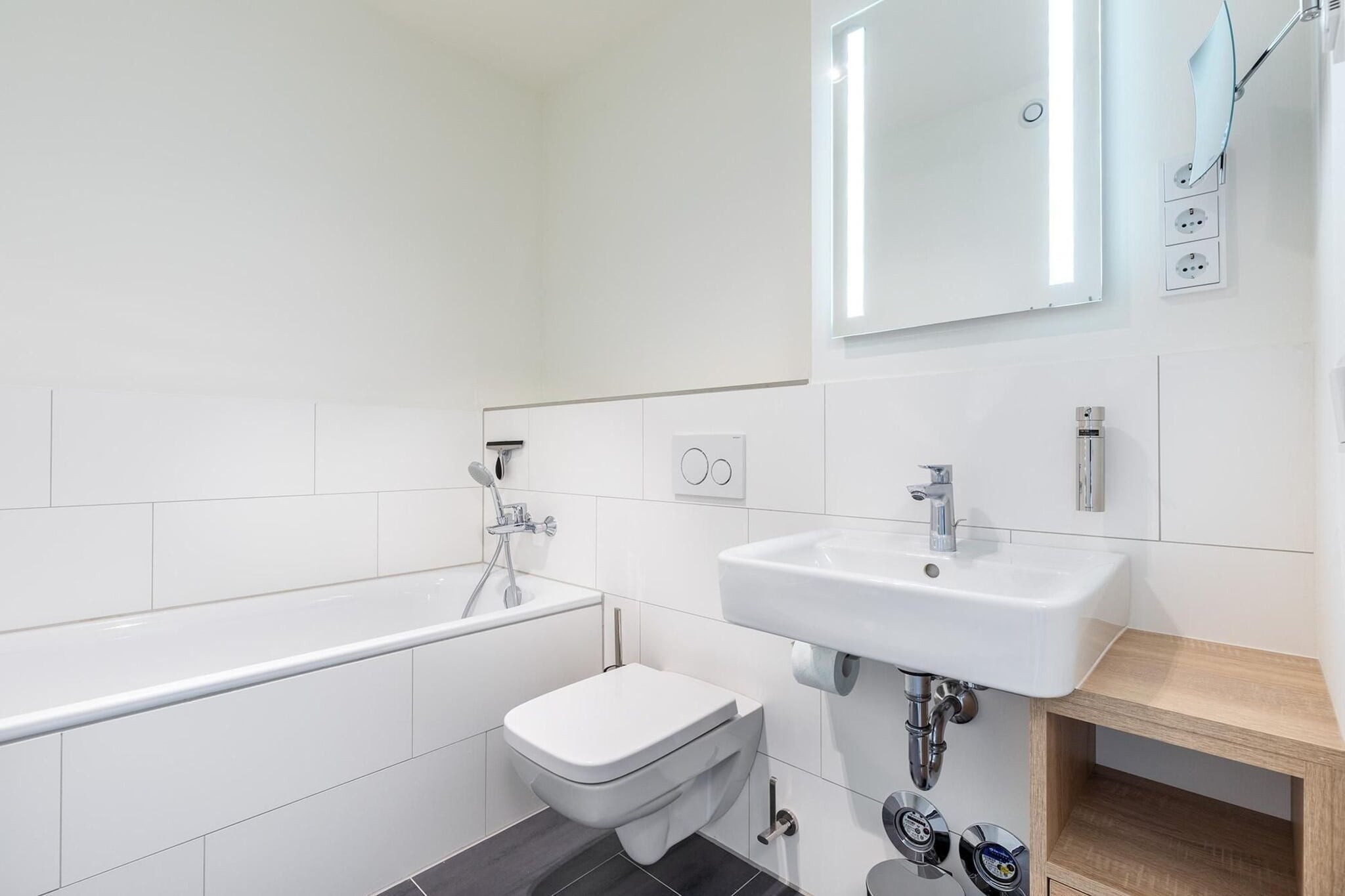 Godewindpark Travemünde Deluxe-Suite 2.01 mit West-Loggia und hundefreundlich - Salle de bain
