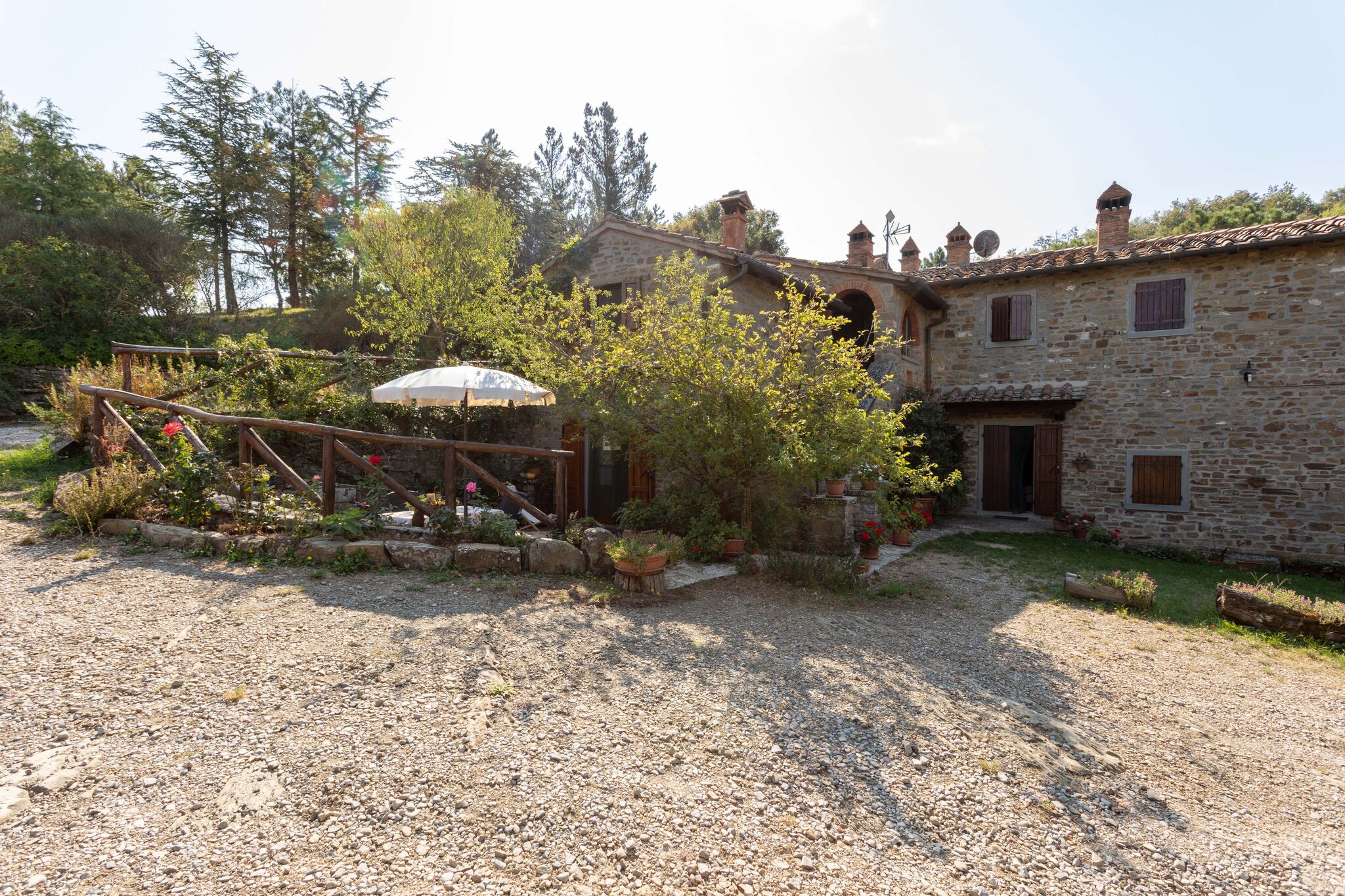 Idyllic Farmhouse with BBQ, Swimming Pool, Terrace, Garden