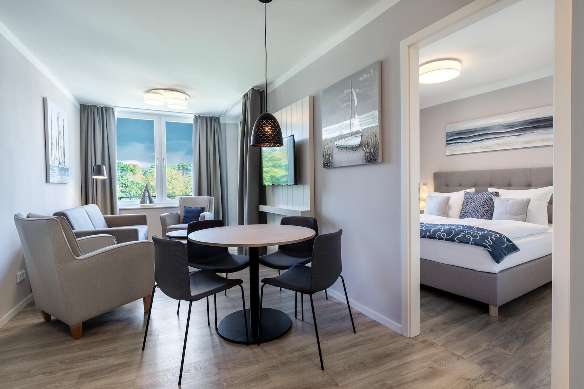 Godewindpark Travemünde Deluxe-Apartment 2.14 mit eigener e-Ladesäule, XL-Strandkorb und Hundefreundlich - Eetkamer