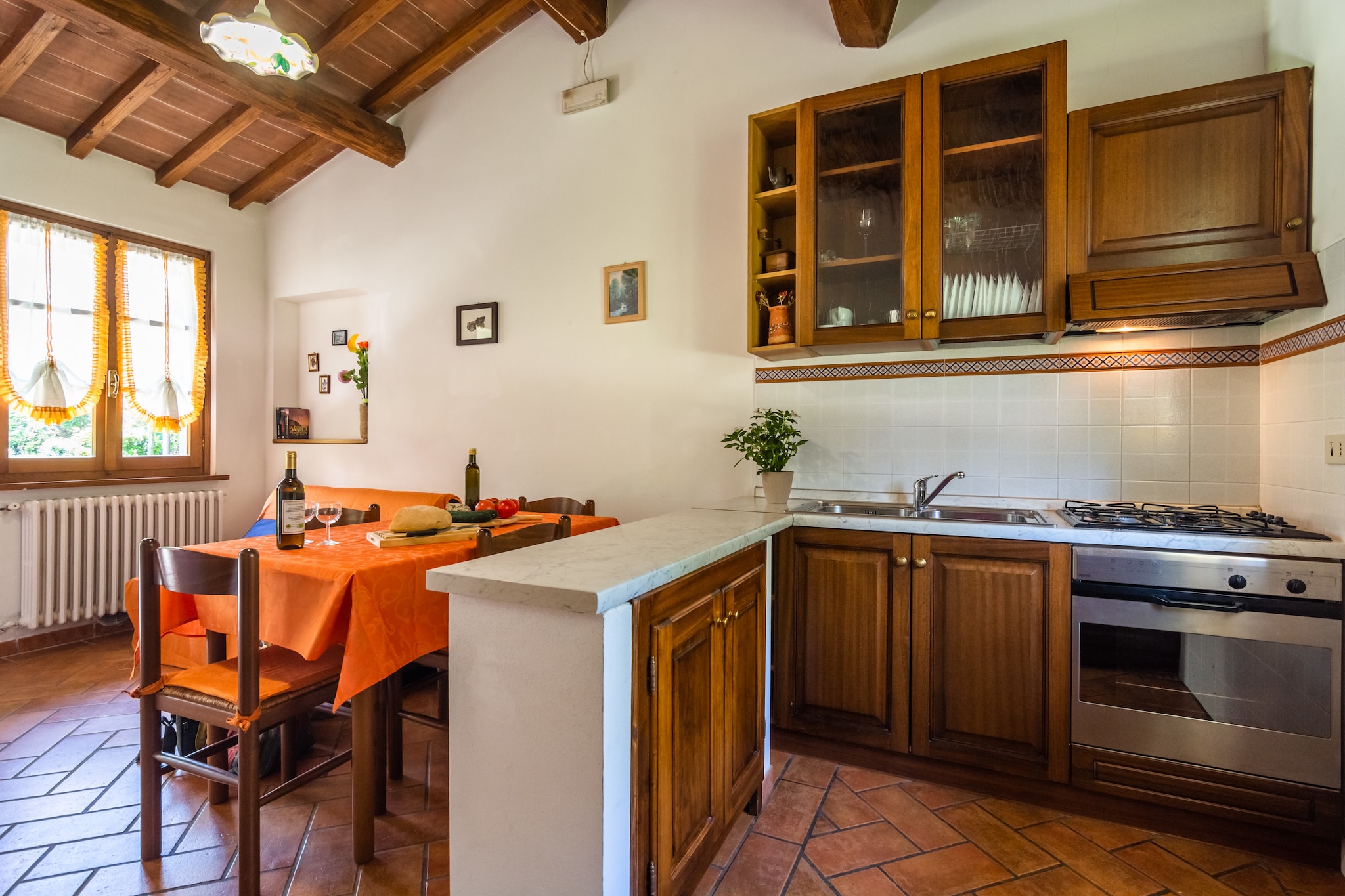 Belle ferme avec piscine près du lac en Toscane