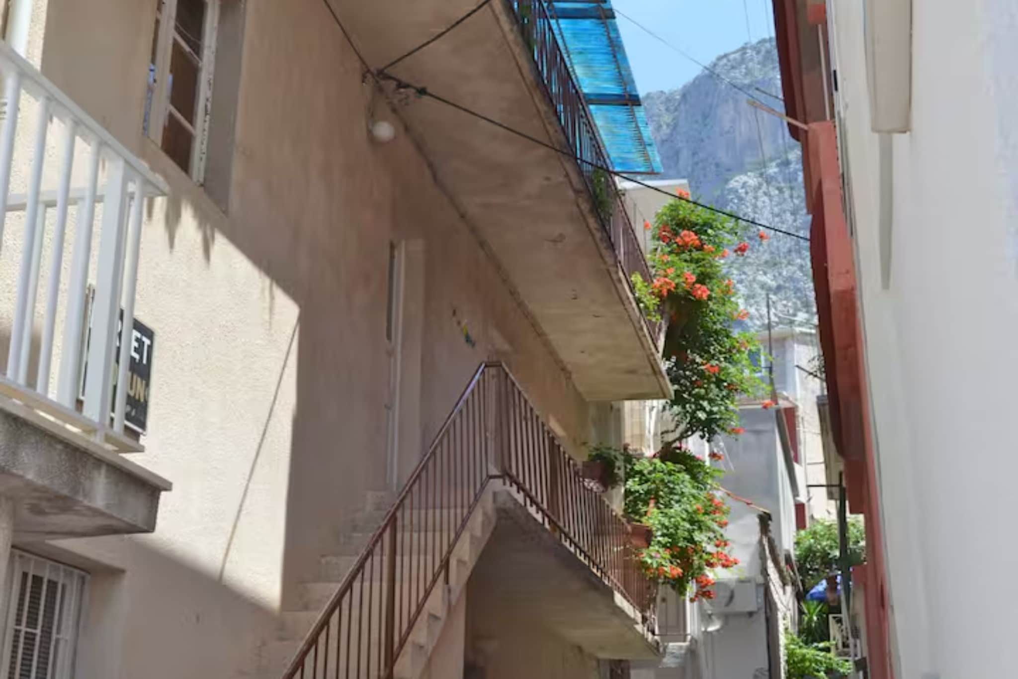Olive Grove Apartment - Three Bedroom Apartment First floor - Buitenlucht