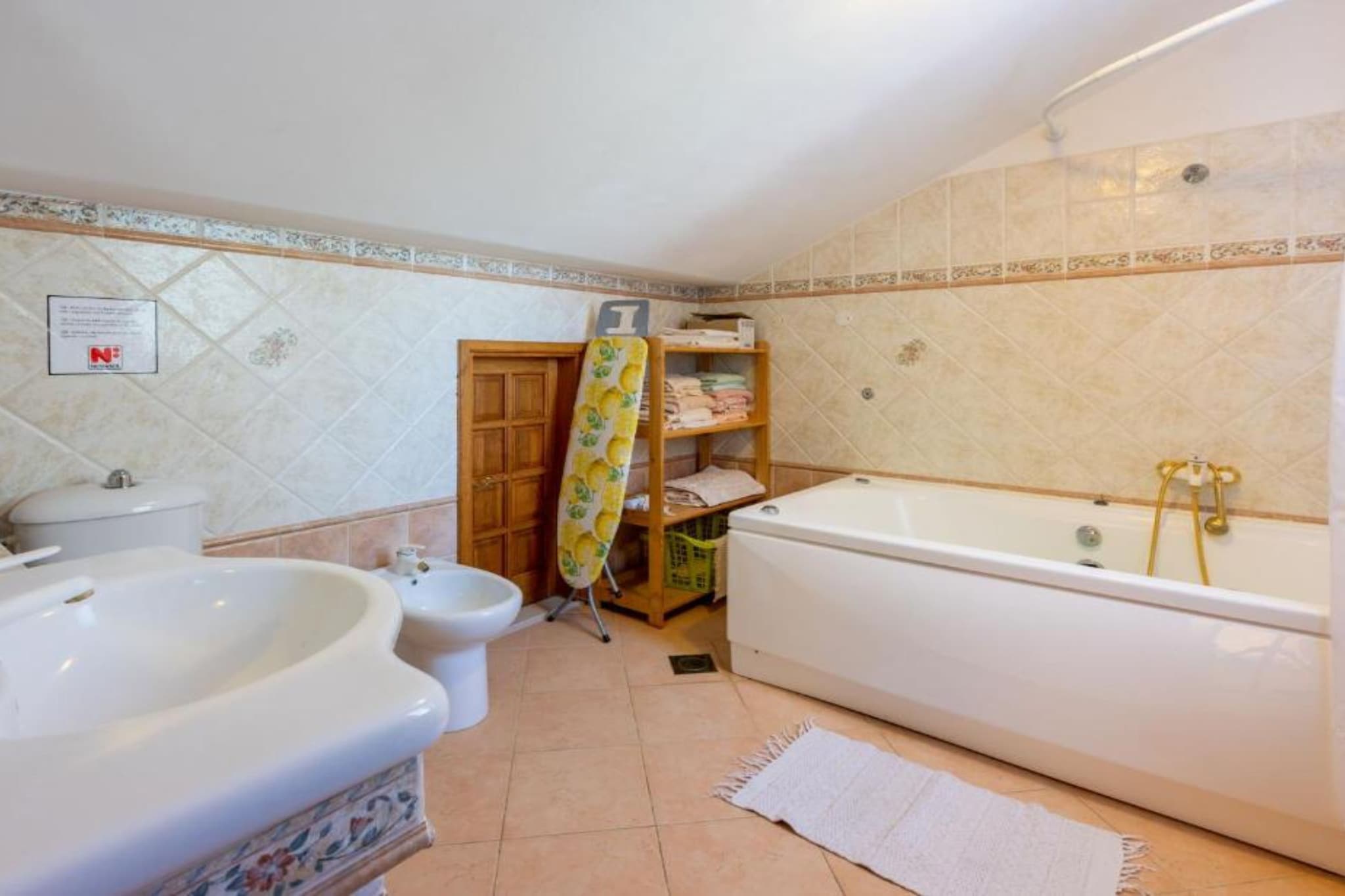 Ma Vero Residence - One Bedroom Apartment with Balcony and Garden View ( A2 ) - Salle de bain
