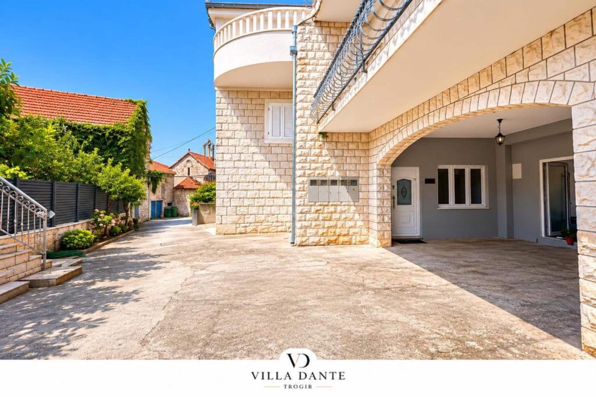 Villa Dante - Double Room 9 - Buitenlucht
