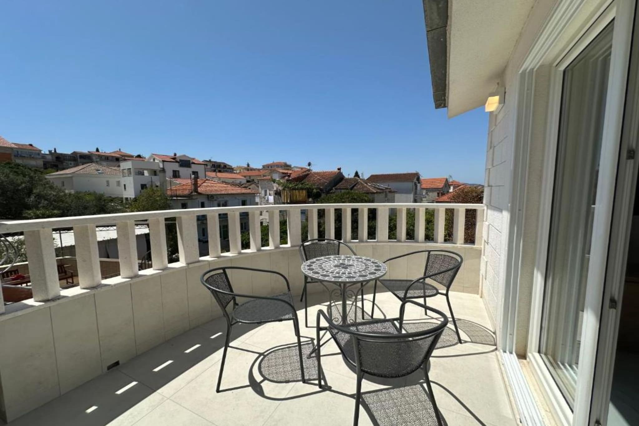 Villa Dante - Double Room 9 - Buitenlucht