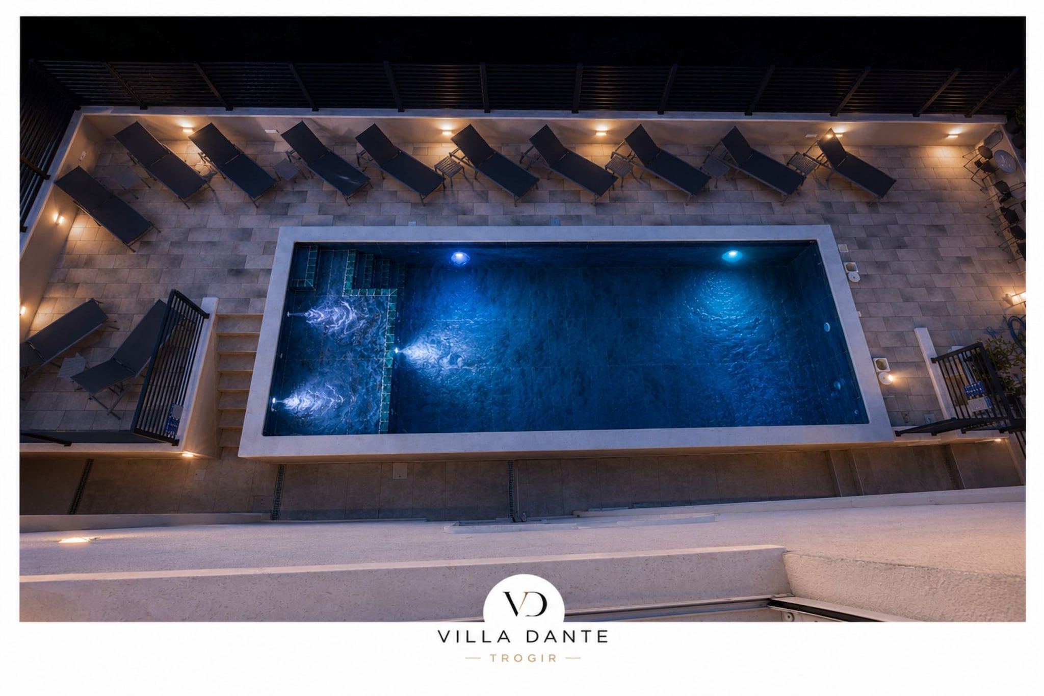 Villa Dante - Double Room 9 - Zwembad