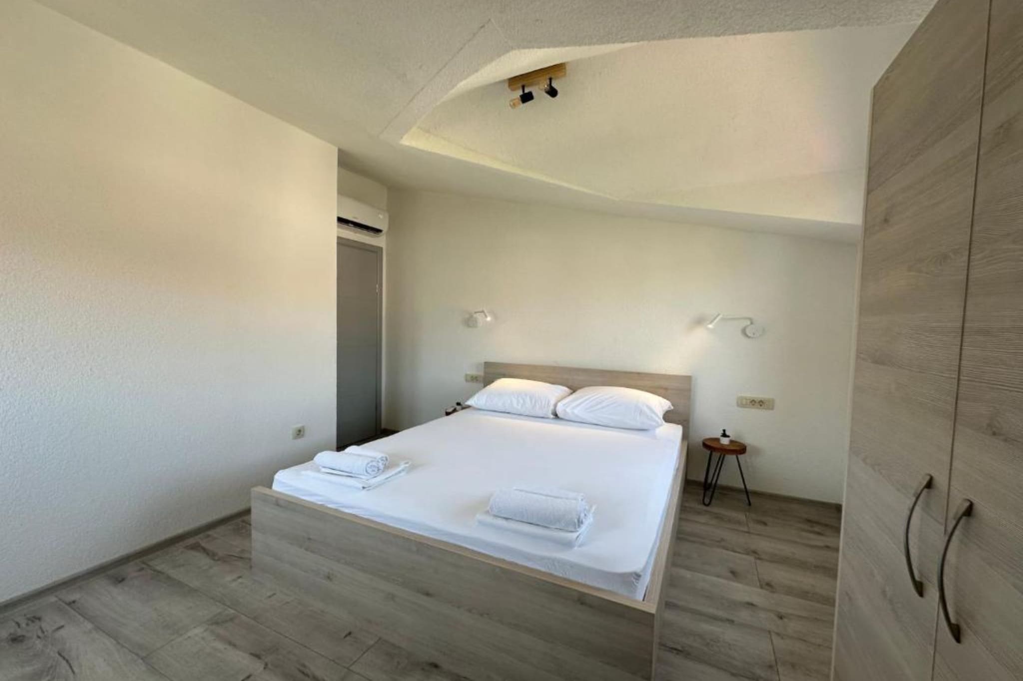 Villa Dante - Double Room 9 - Slaapkamer