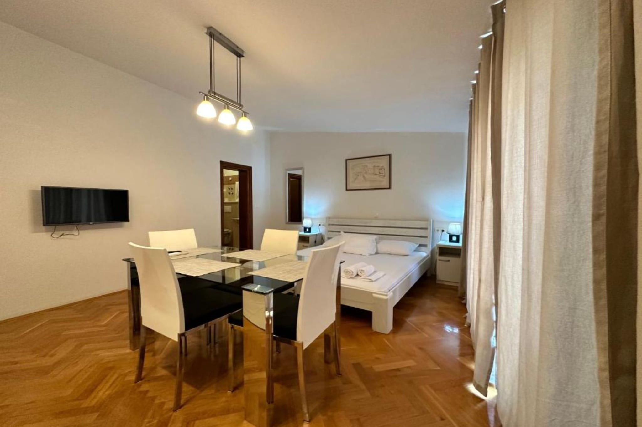 Villa Dante - Double Room 9 - Slaapkamer