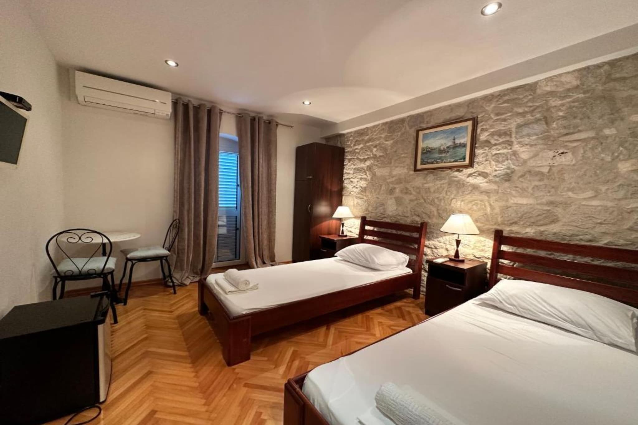 Villa Dante - Double Room 9 - Slaapkamer