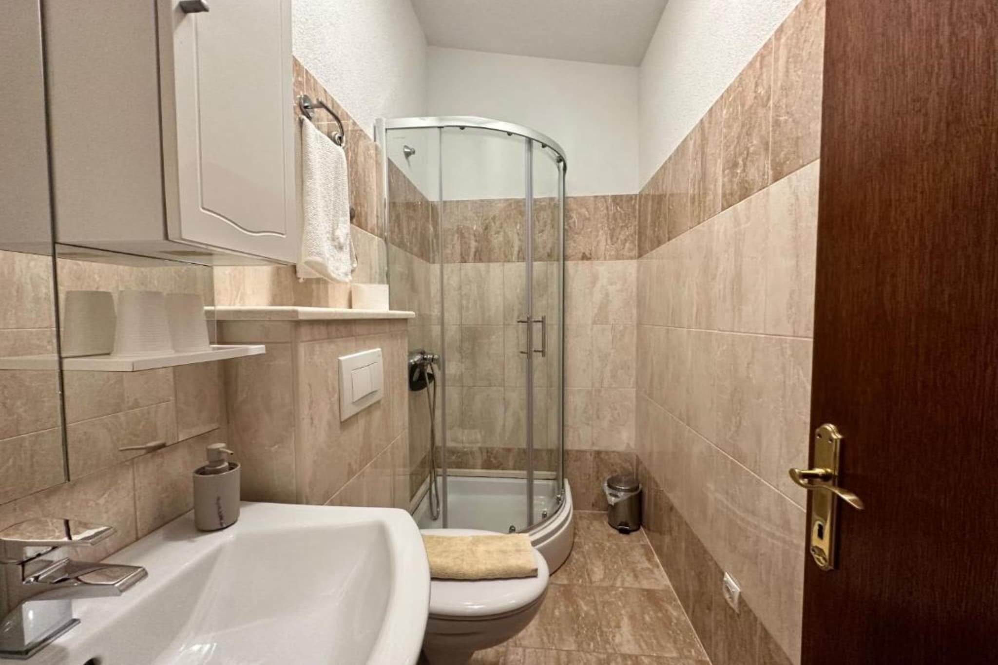 Villa Dante - Double Room 9 - Badkamer
