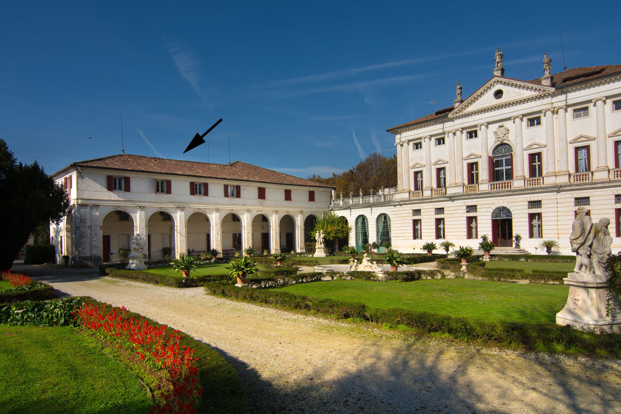 Historische villa in Venetiaanse stijl met privézwembad