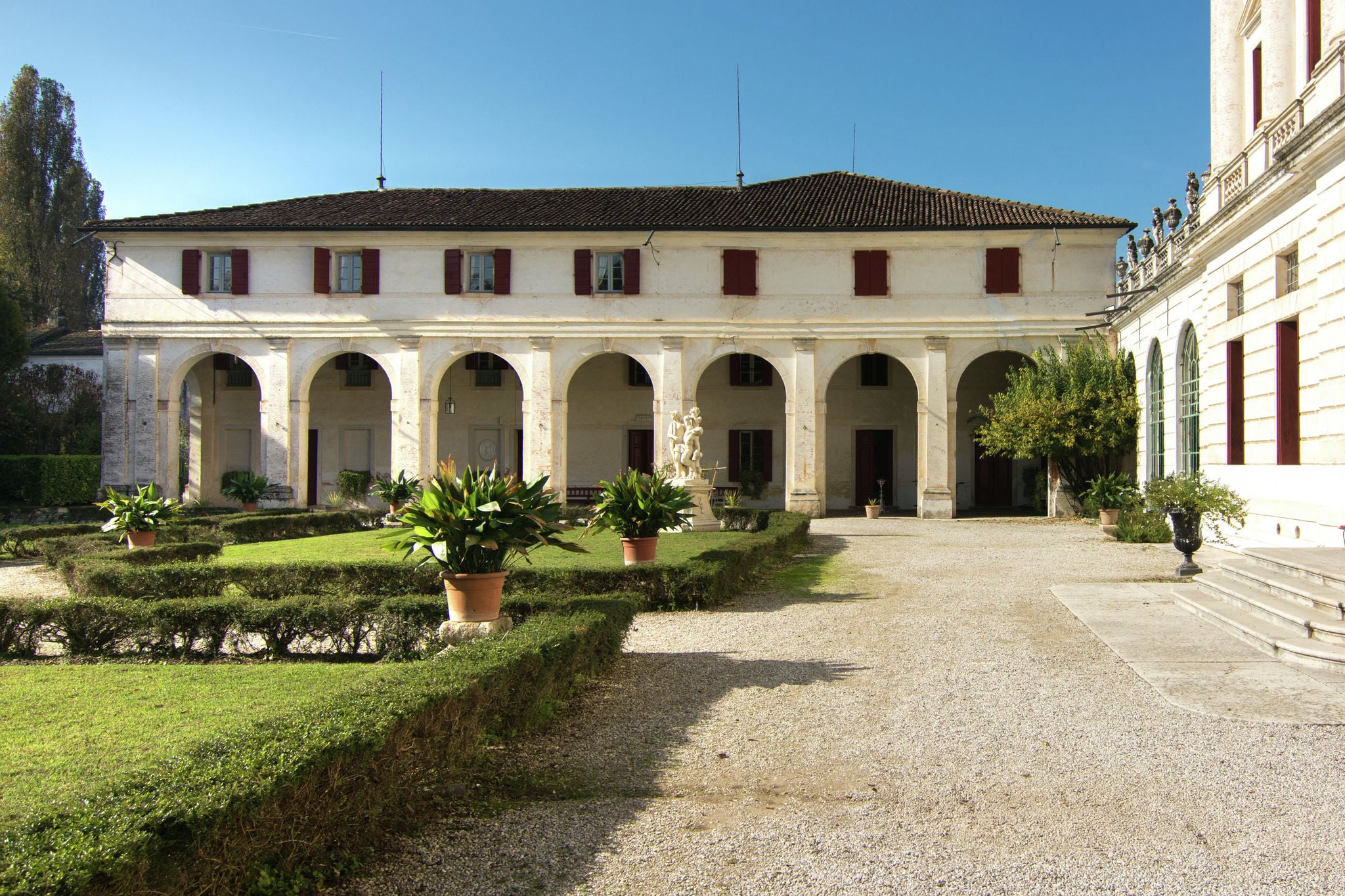 Historic Venetian Style Castle in Piombino Dese with Pool