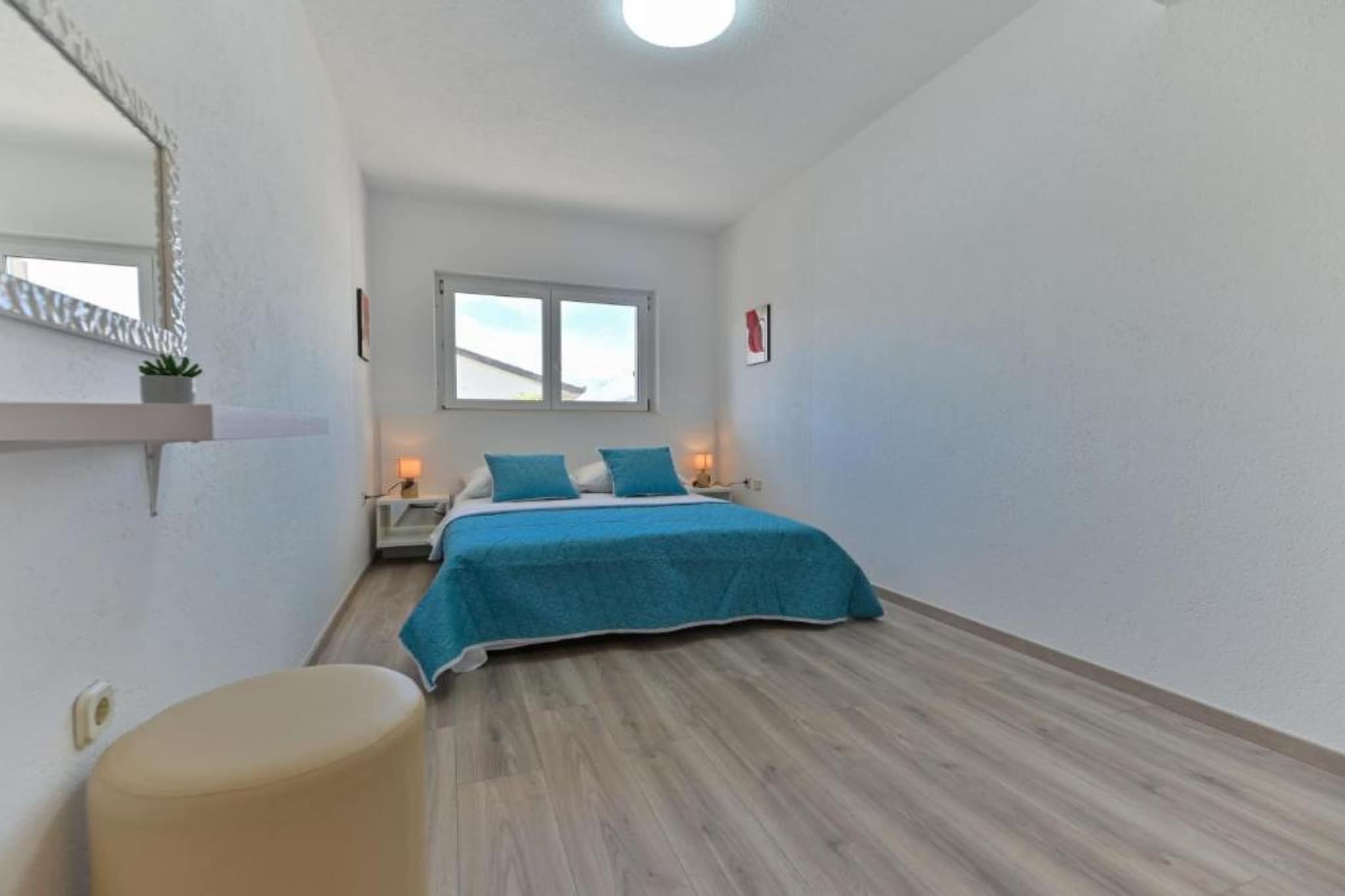 Two Bedroom Apartment with Terrace and Pool