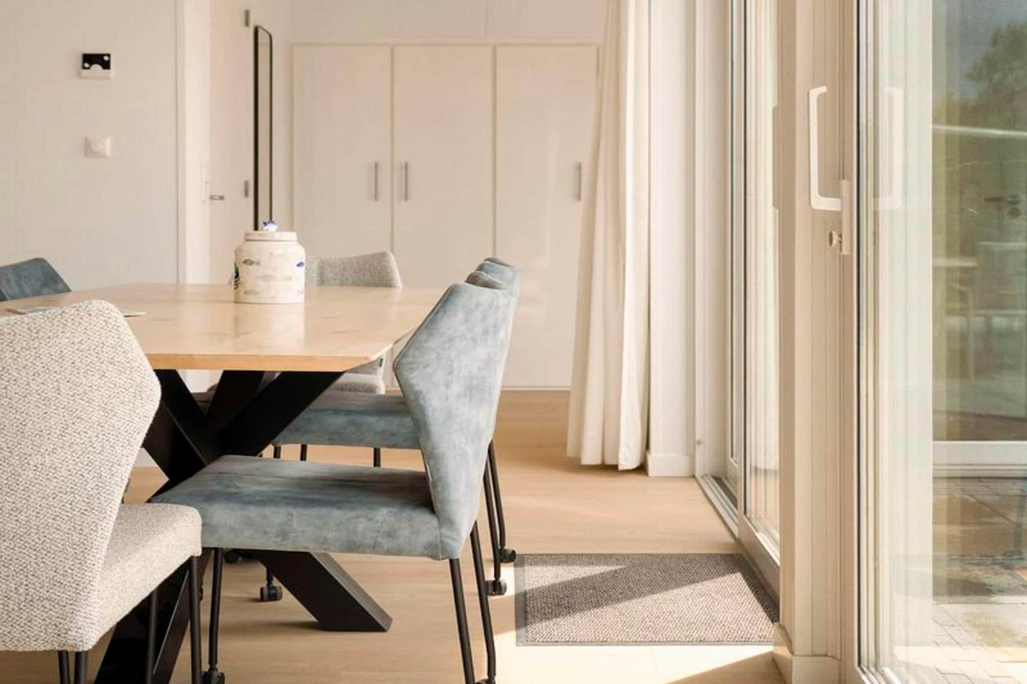 Eureka 57 - Dining room