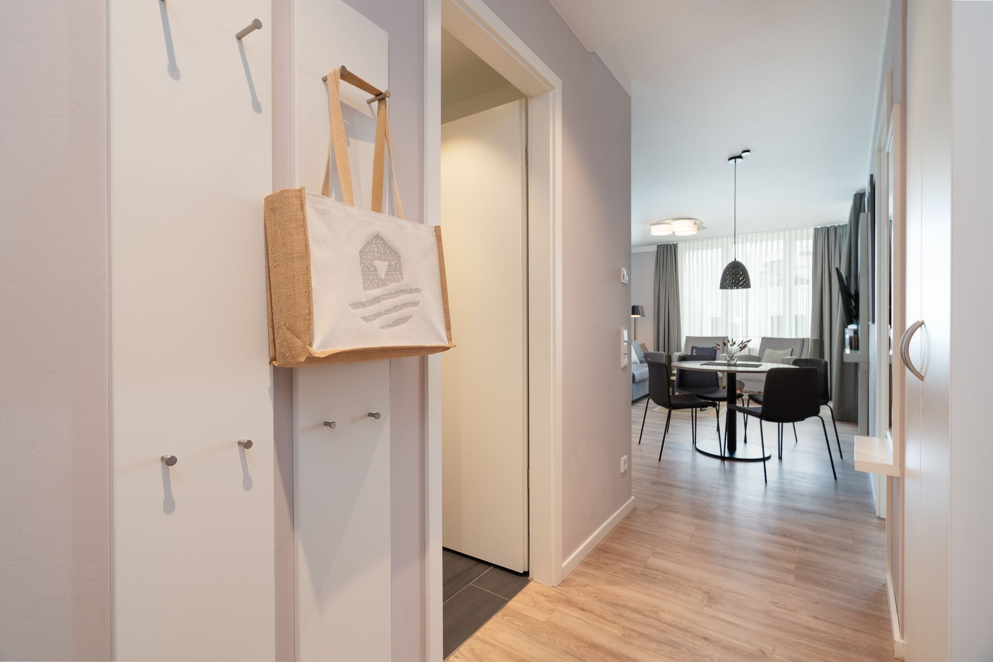 Godewindpark Travemünde Exklusives Apartment 3.11 mit Strandkorb, Begrüßungsgetränken und hundefreundlich - Eetkamer