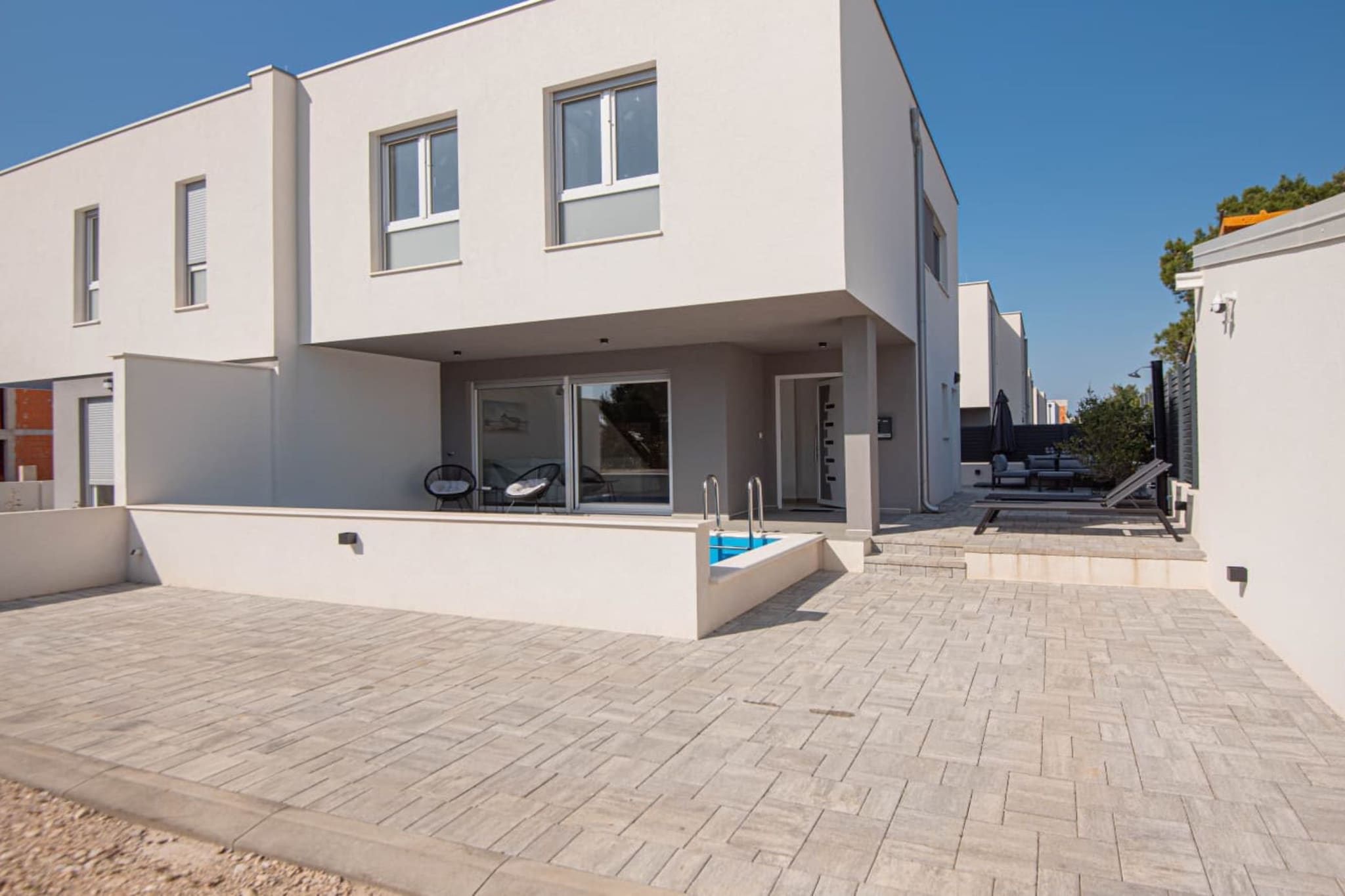 Villa Pomalo - Three Bedroom Villa with Outdoor Swimming Pool - Outdoor