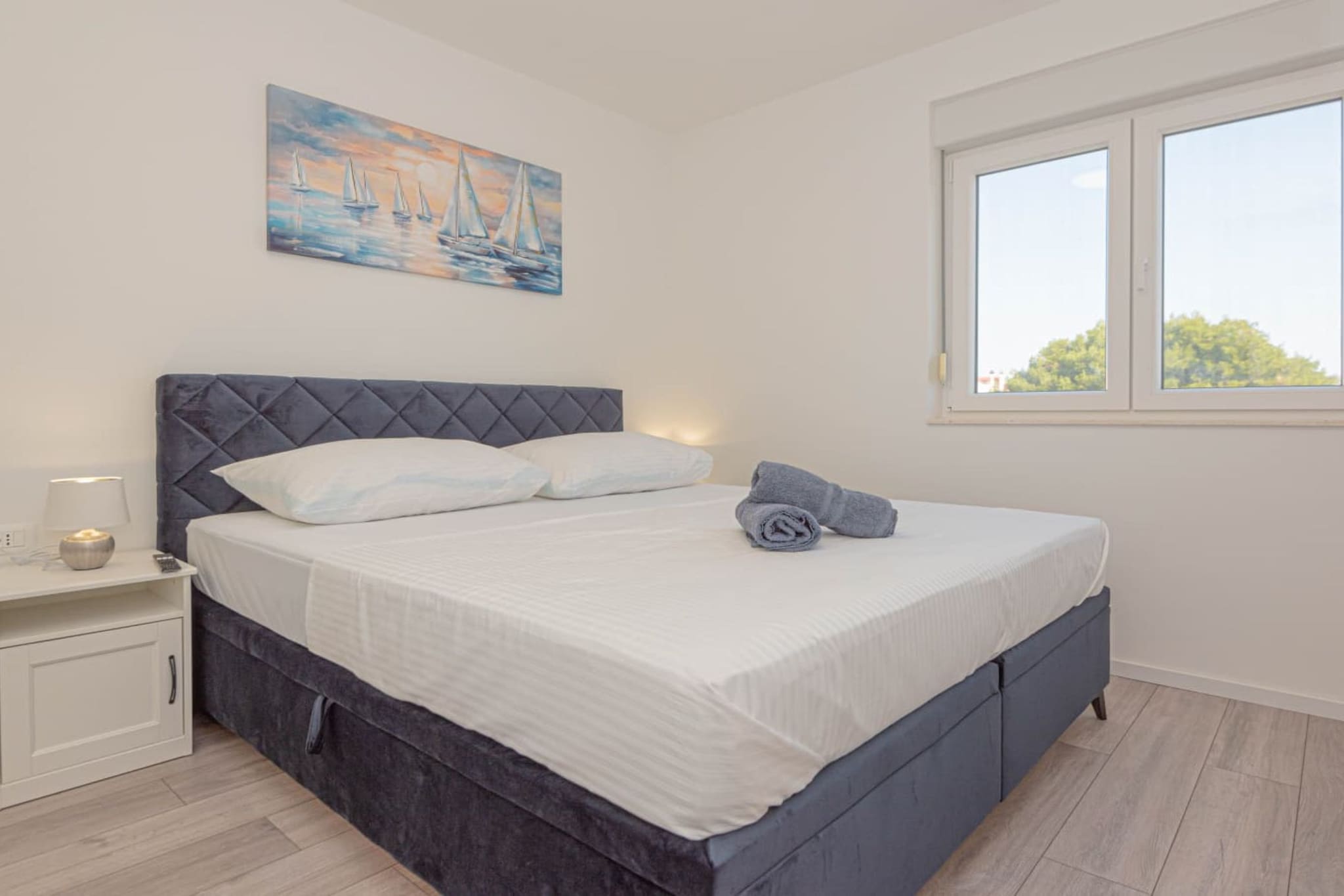 Villa Pomalo - Three Bedroom Villa with Outdoor Swimming Pool - Bedroom