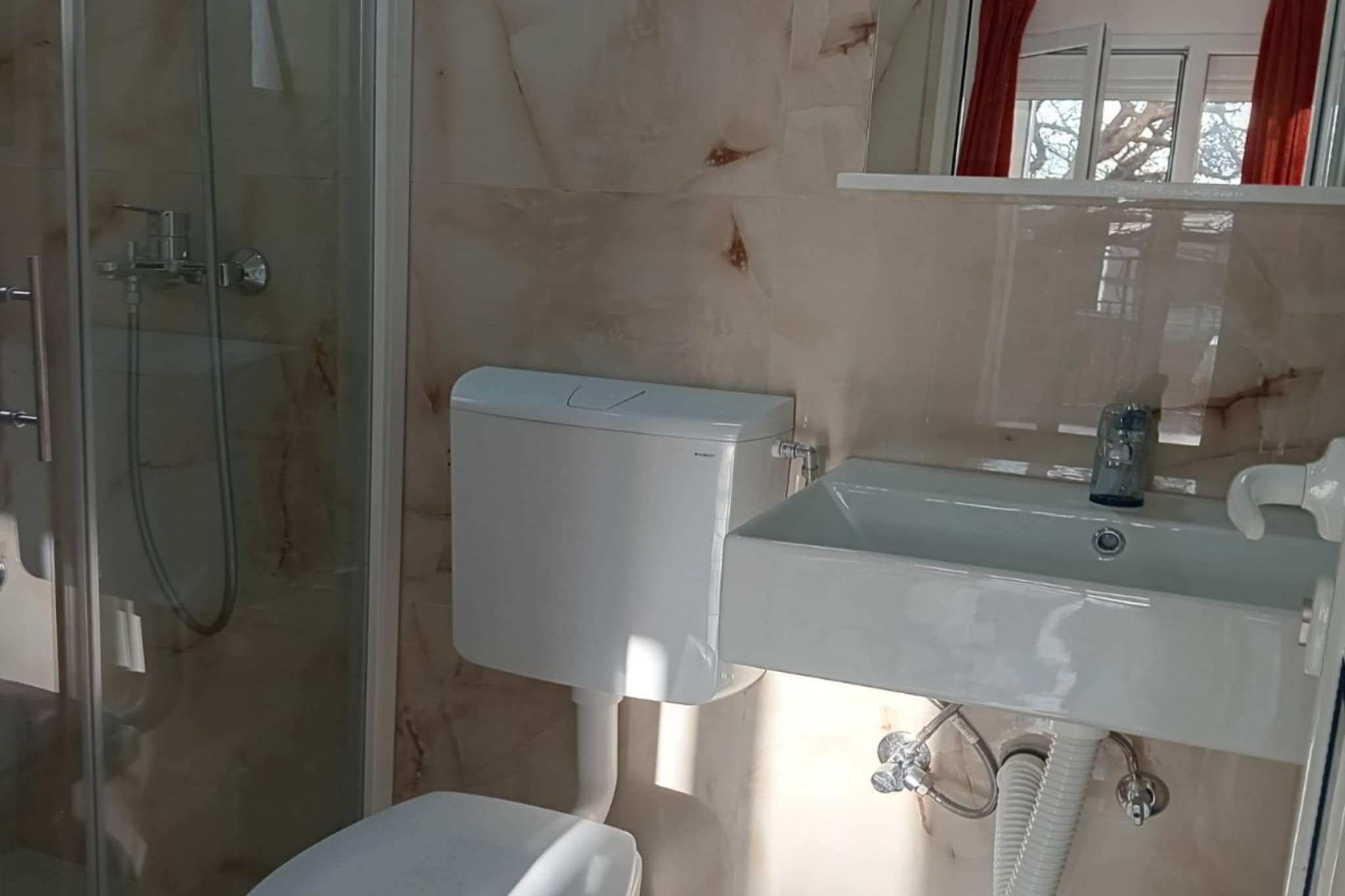 Beachfront Sunset Apartments Sutomore - De Luxe Studio Apartment with Sea View and Terrace