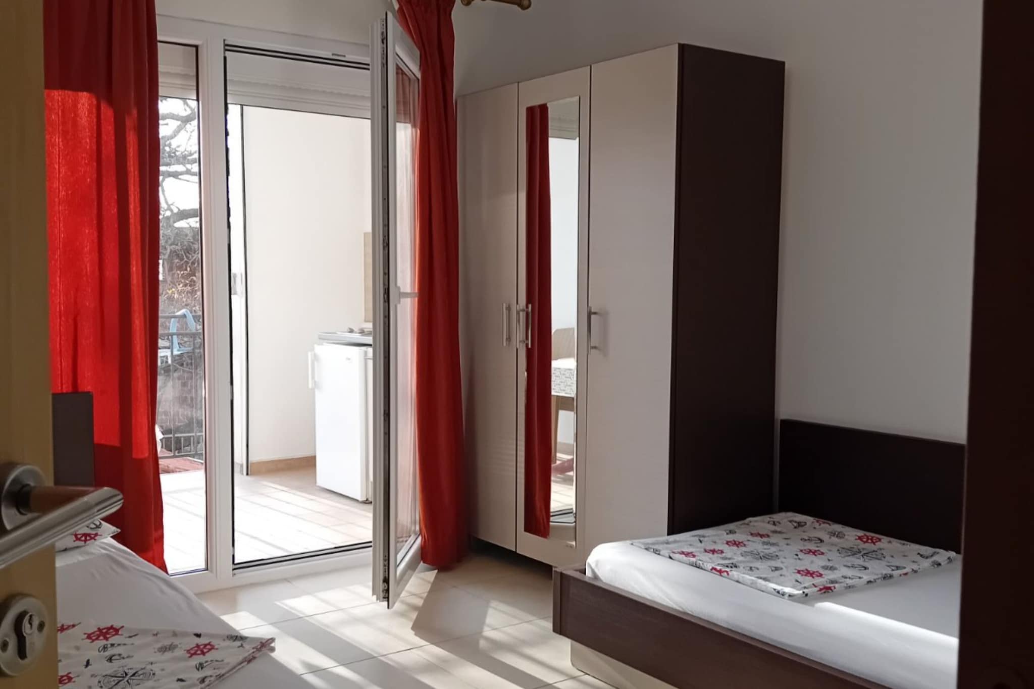 Beachfront Sunset Apartments Sutomore - Superior Studio Apartment with Sea View and Terrace