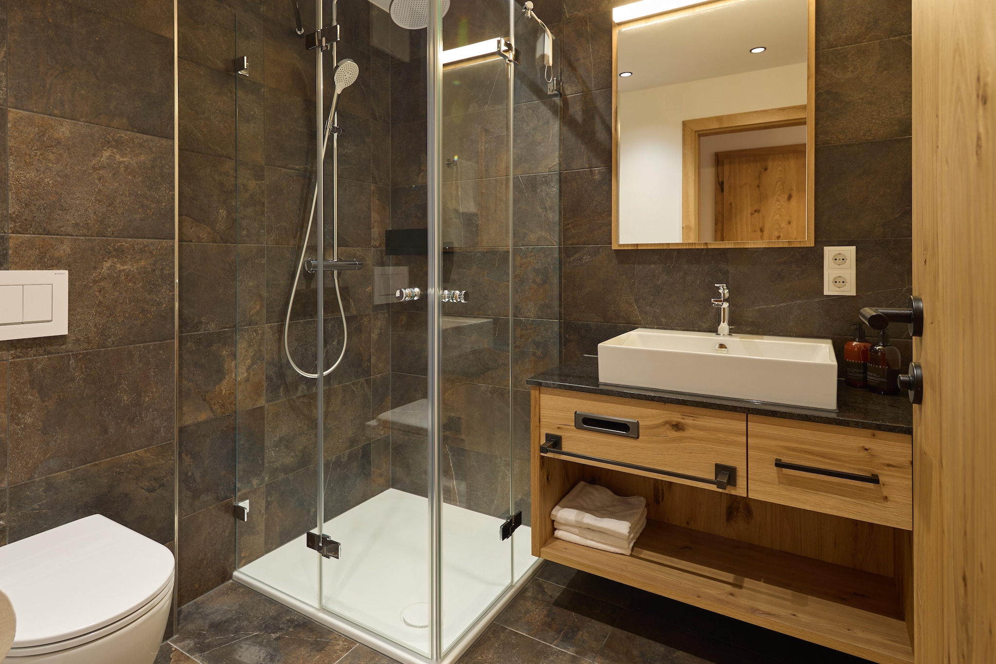Die Monika M45 Pure - Badkamer