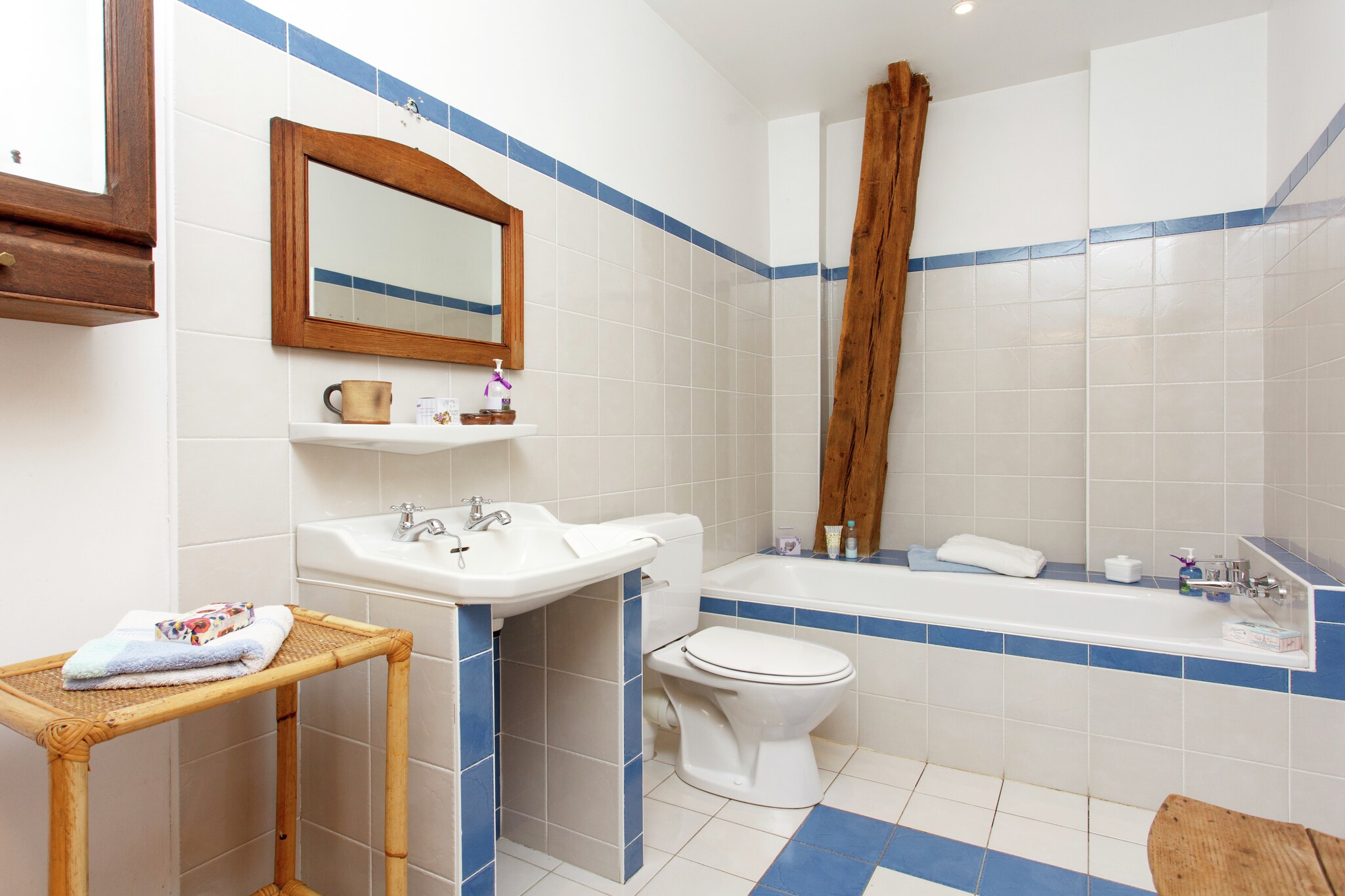 Vakantiehuis La Roche-Hubermont max. 15 personen 7 slaapkamers #24
