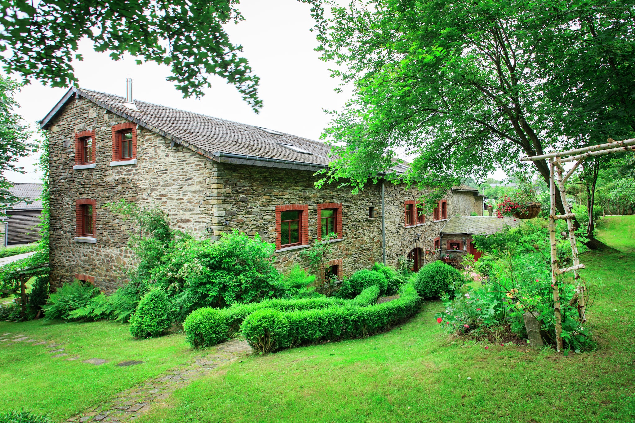 Vakantiehuis La Roche-Hubermont max. 15 personen 7 slaapkamers #1
