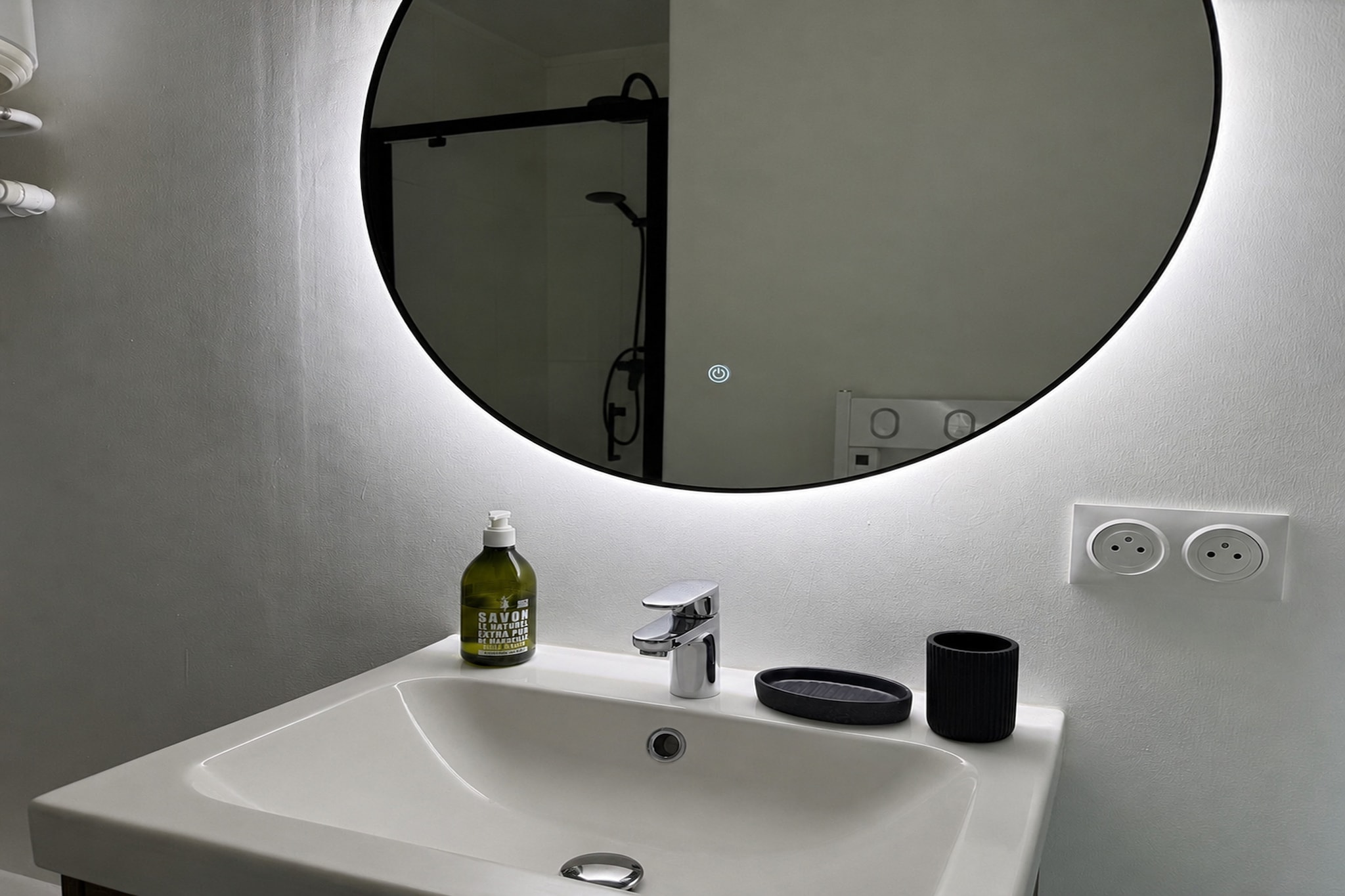 Joli appartement à Cherbourg - Salle de bain
