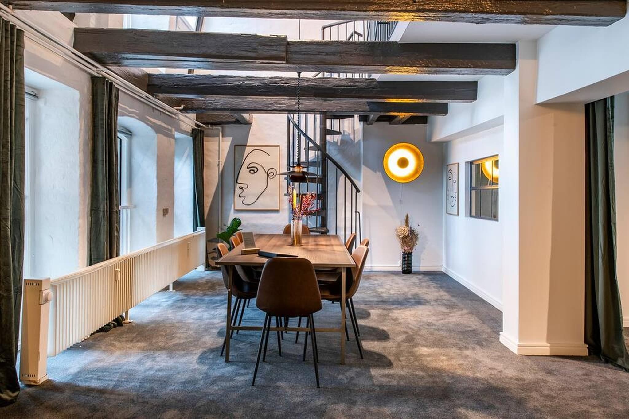 B6.Churchill P - Eetkamer