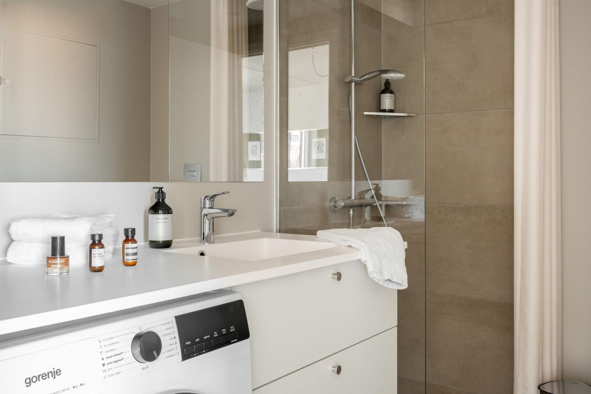 D7.Clover 1BR - Badkamer