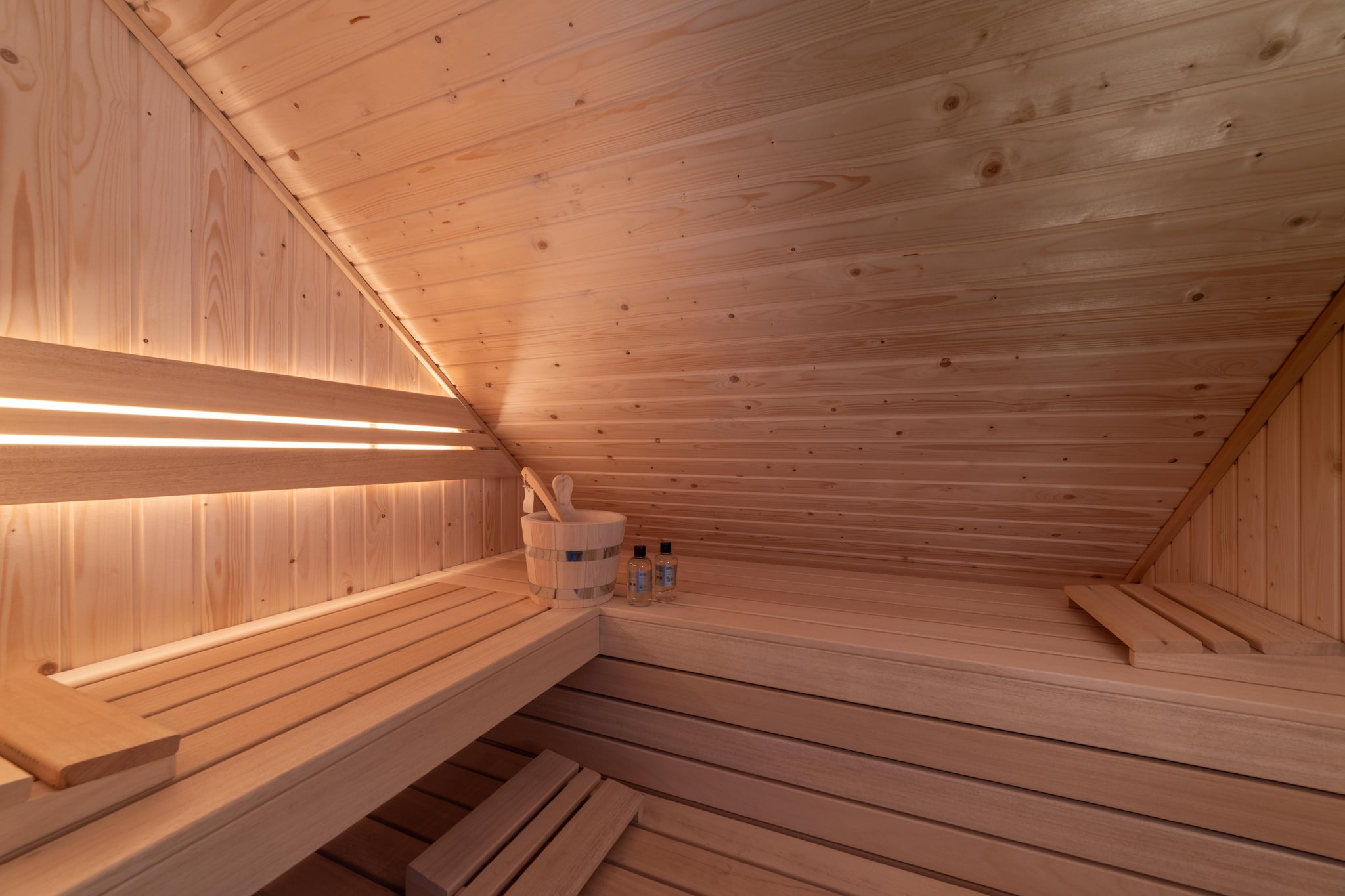 Villa 10 - 12-persoons villa met buitenjacuzzi - Wellness