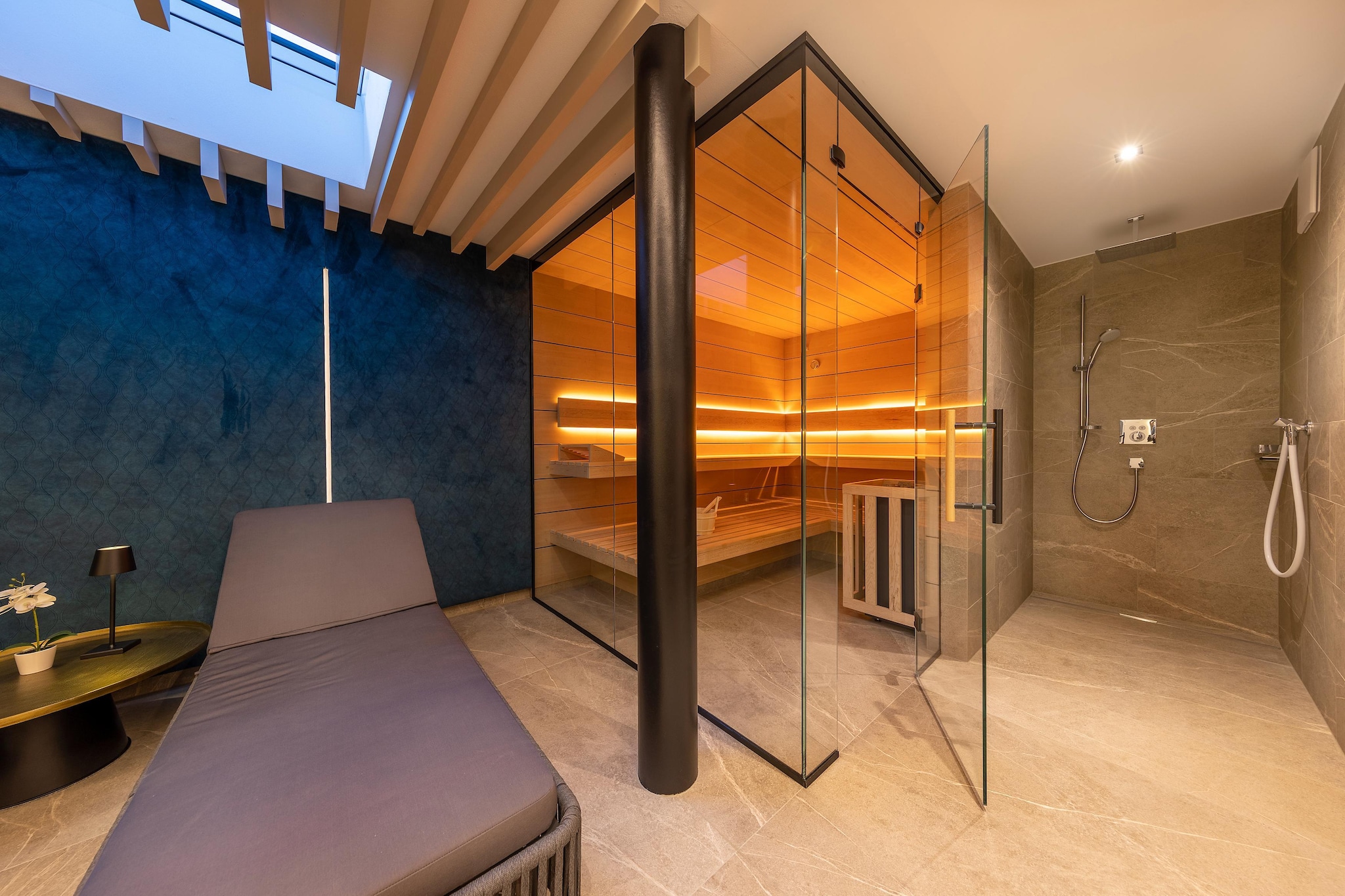 Penthouse B-HOME