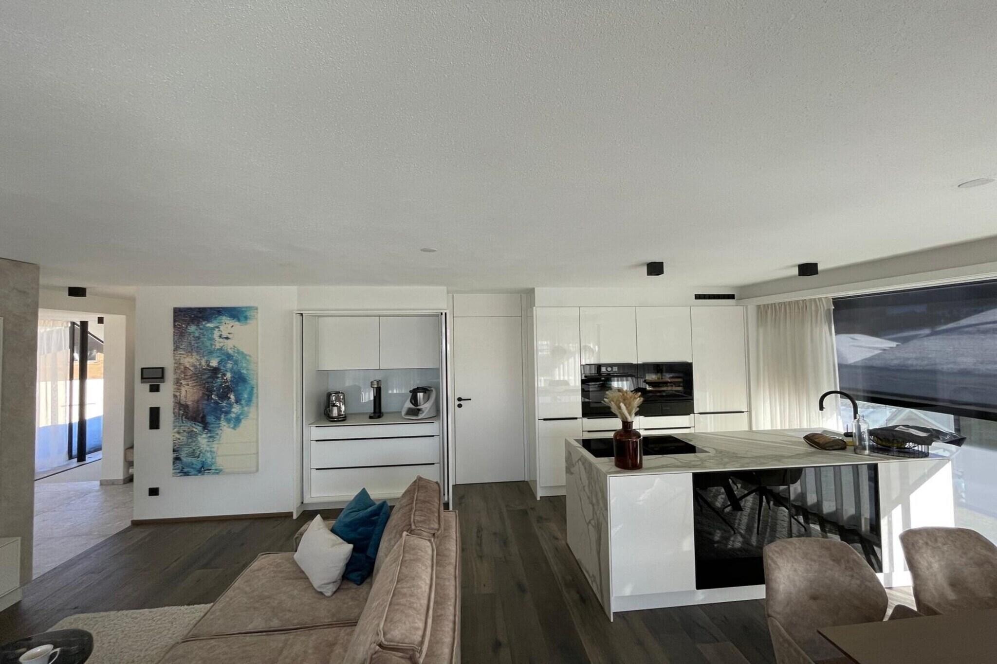 Penthouse B-HOME