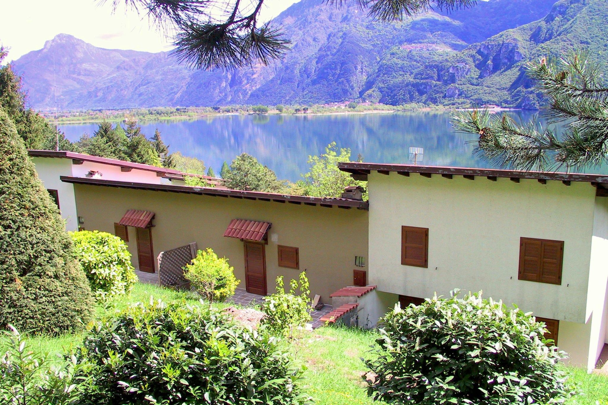 On the banks of the Idro lake in a quiet location.