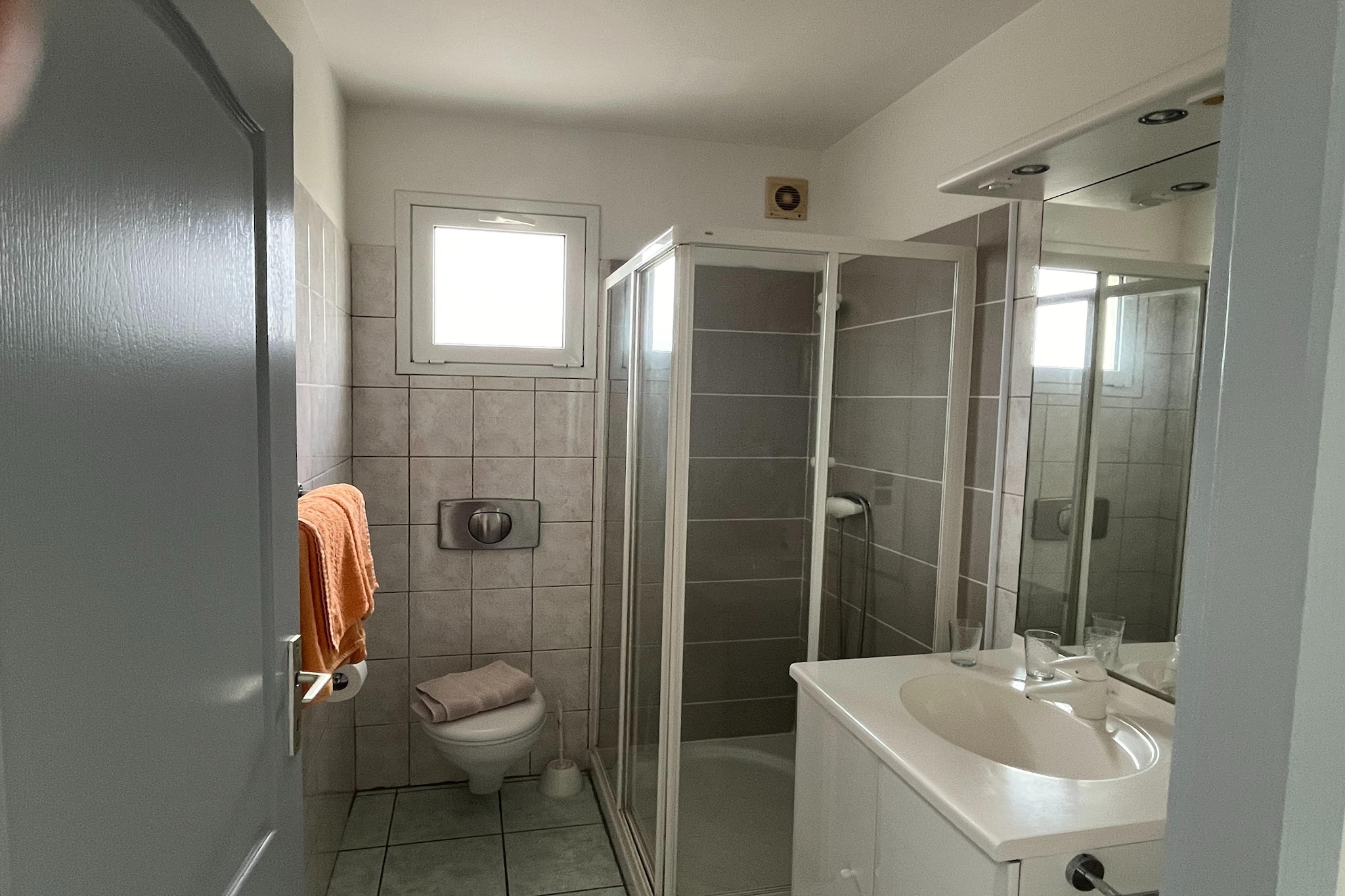 Ninu-Bathroom