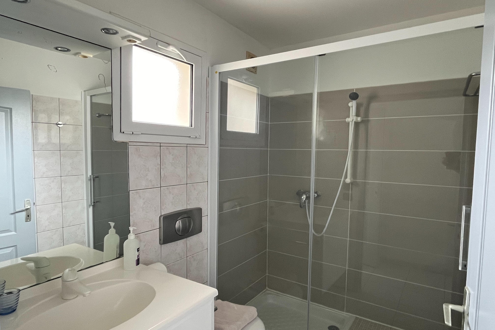 Ninu-Bathroom